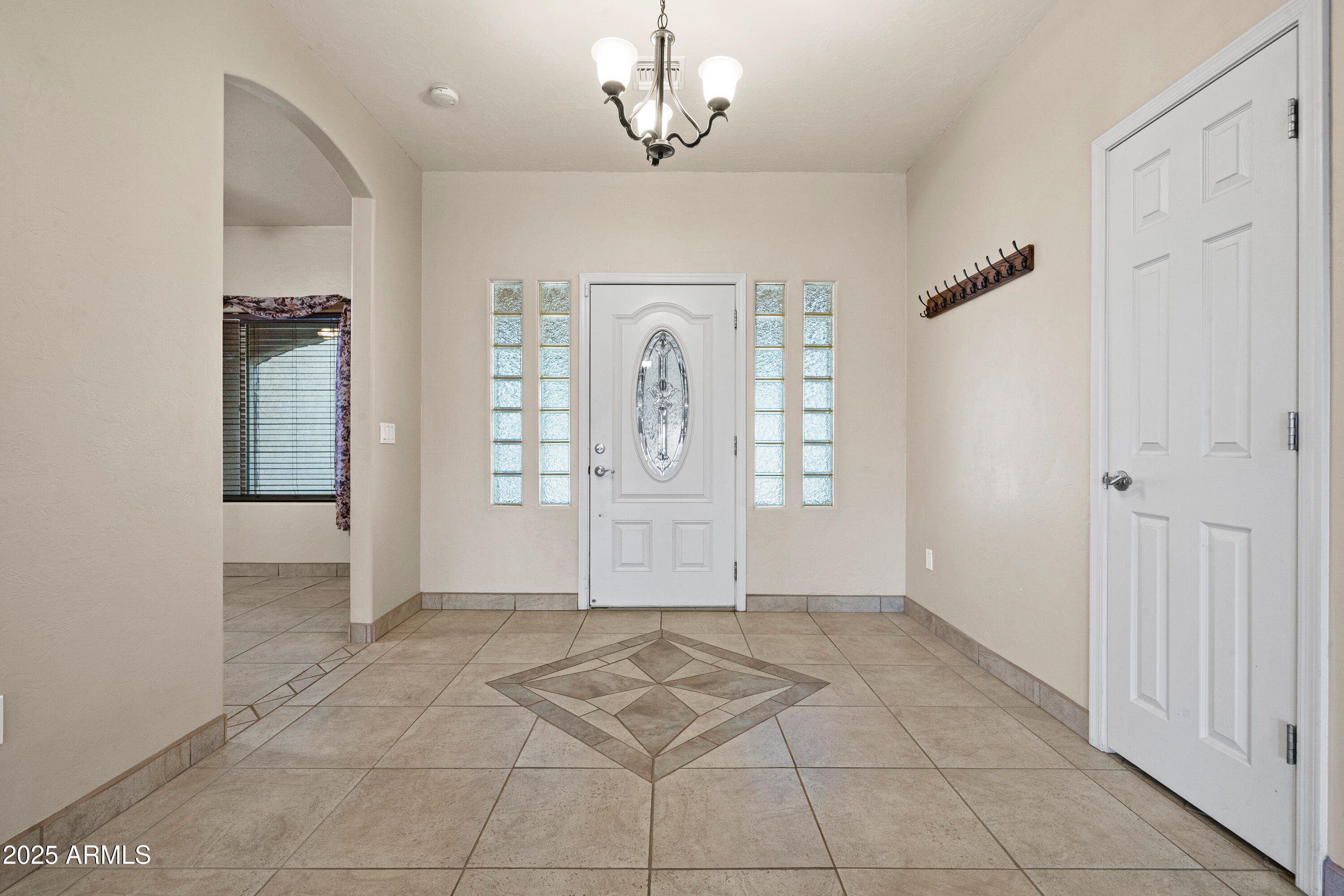 4212 S HACKBERRY Drive