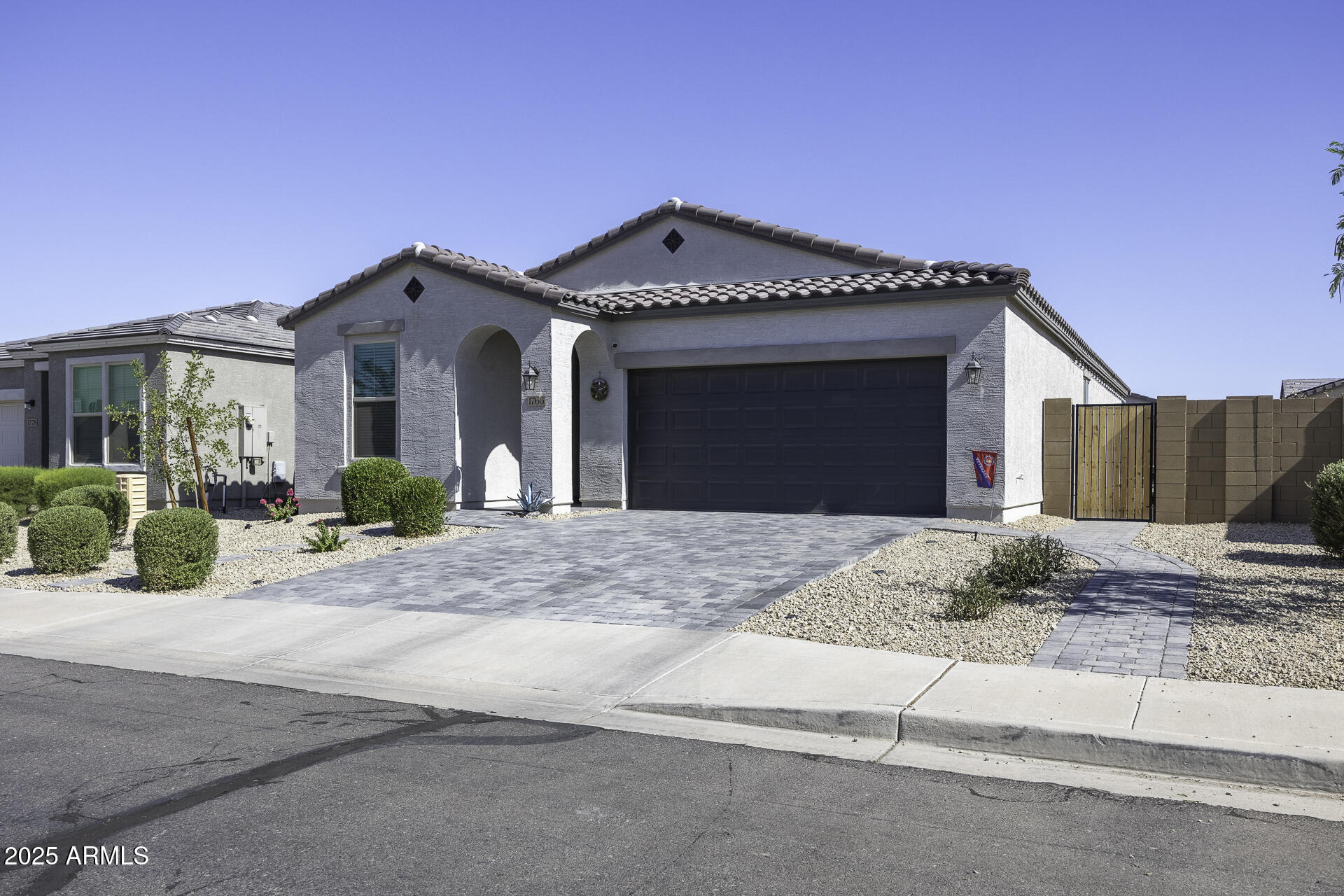1766 W TOLTEC Drive