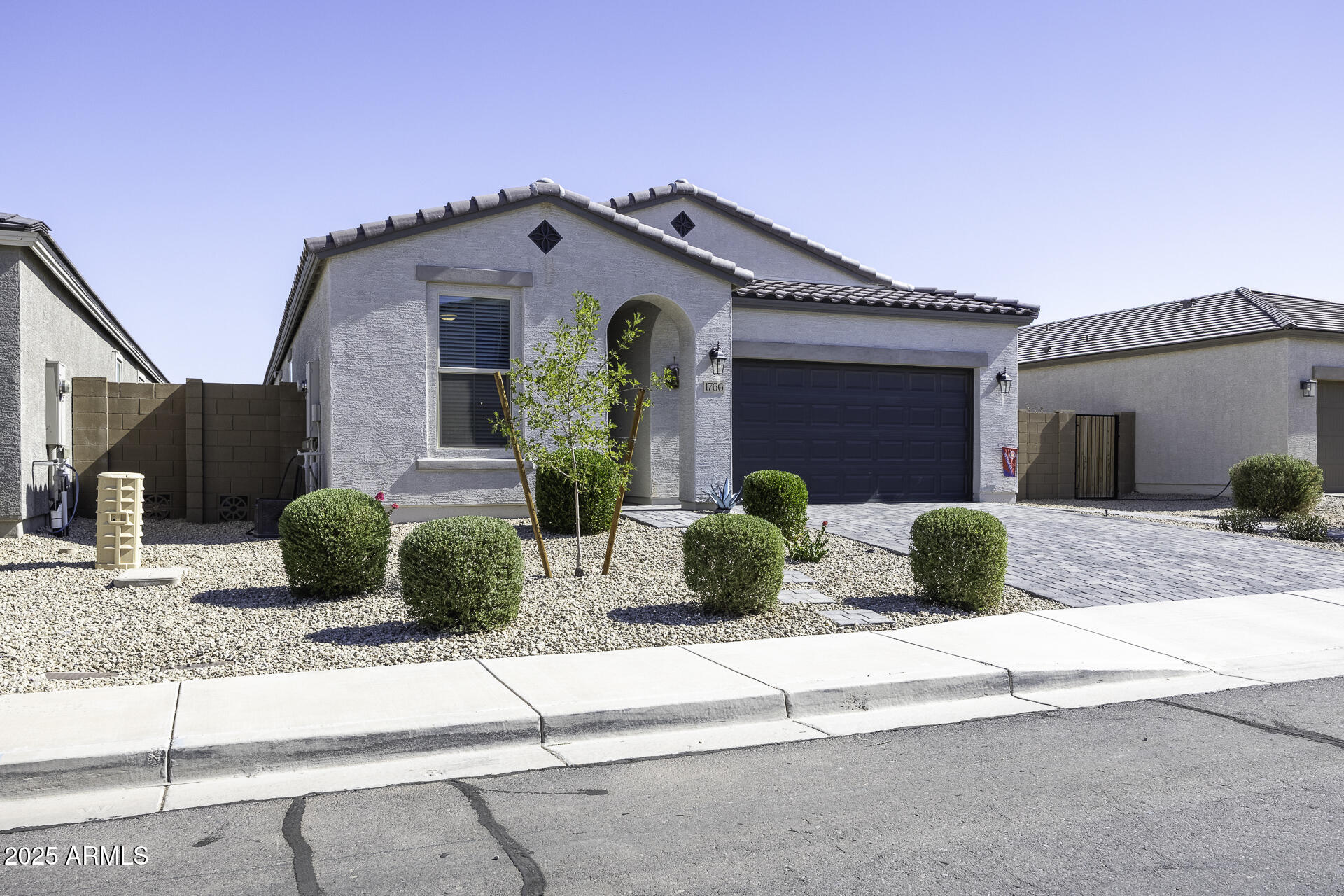 1766 W TOLTEC Drive