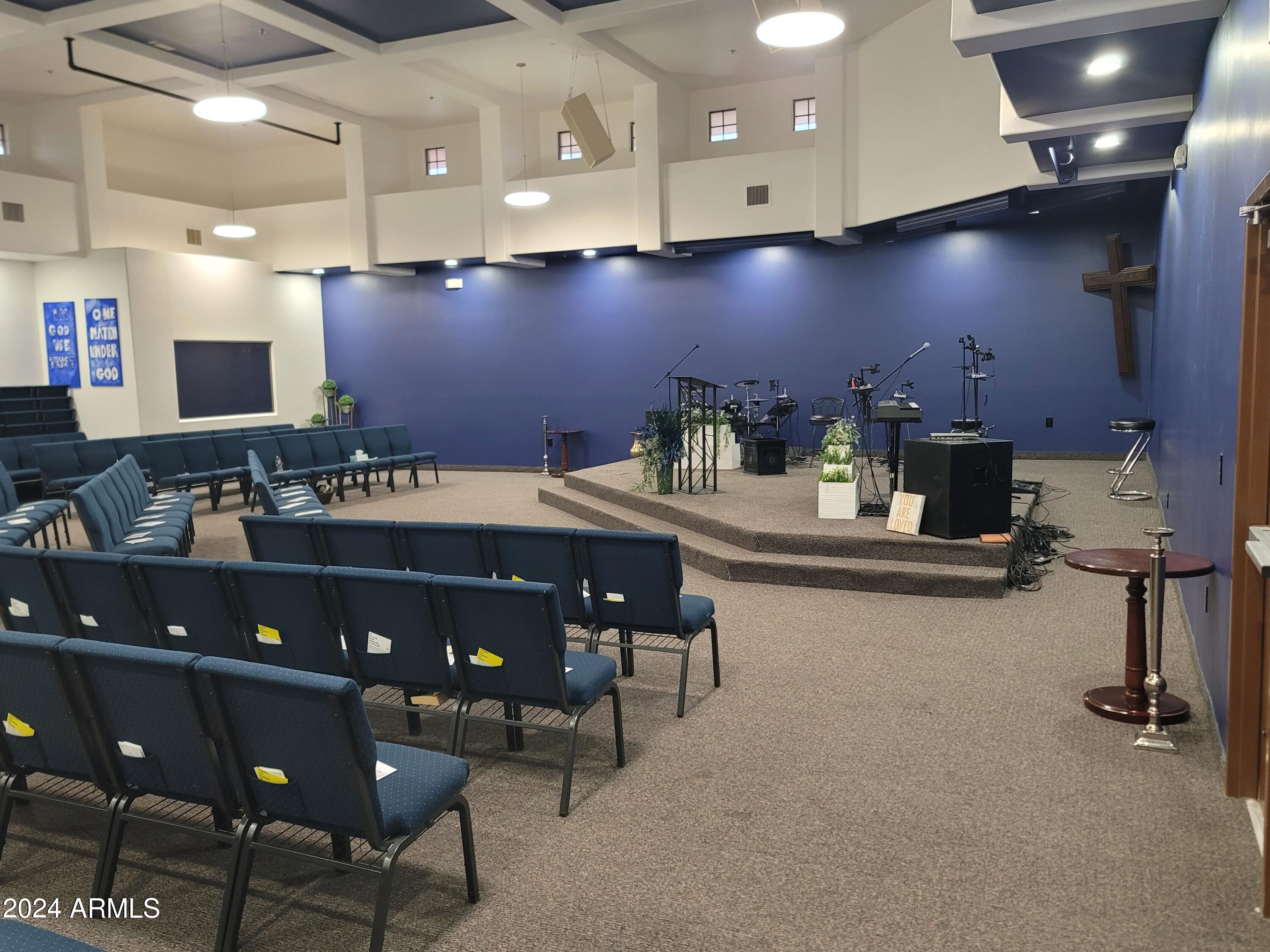 3015 E WARNER Road