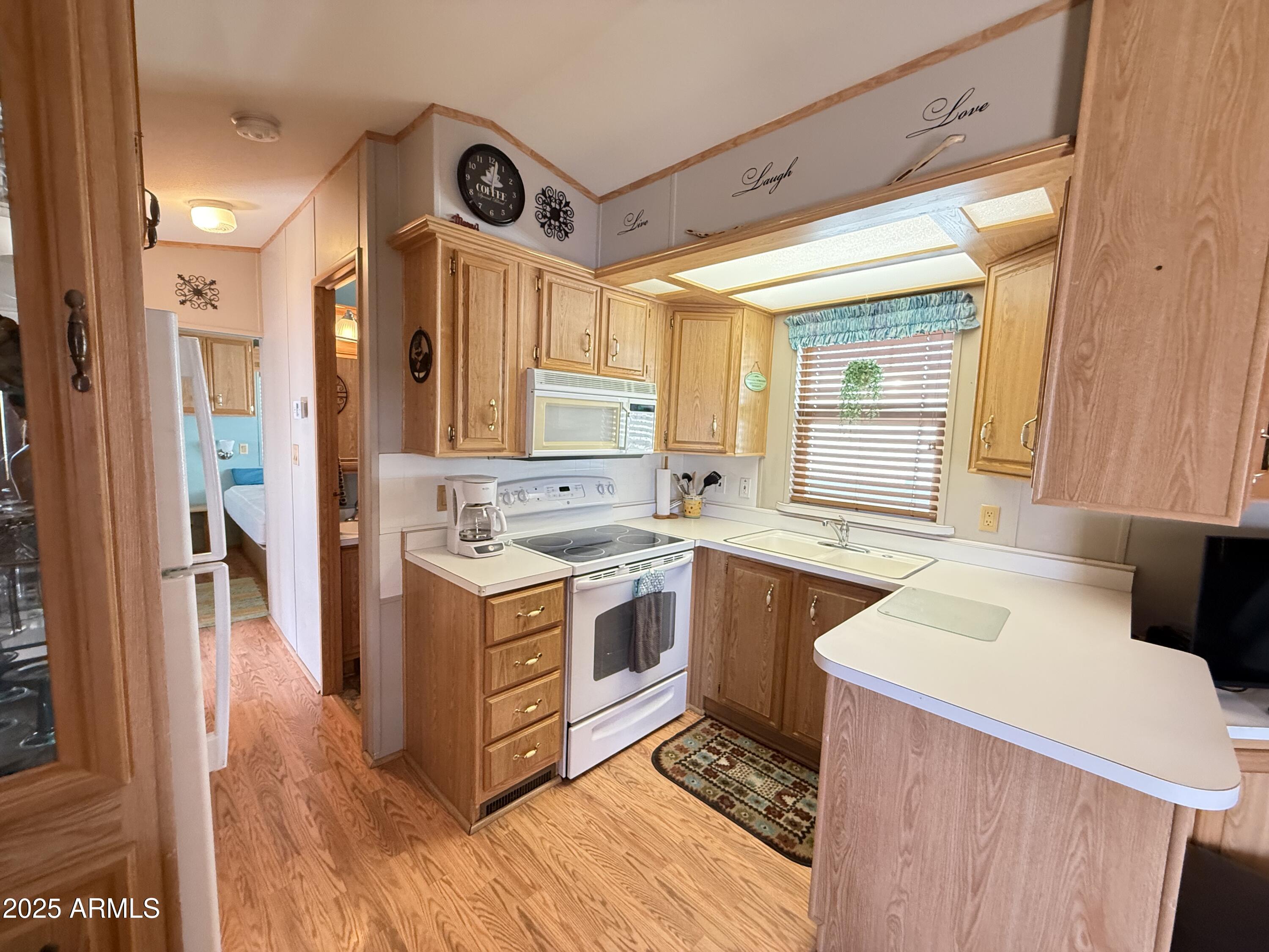 1544 W YUROK --