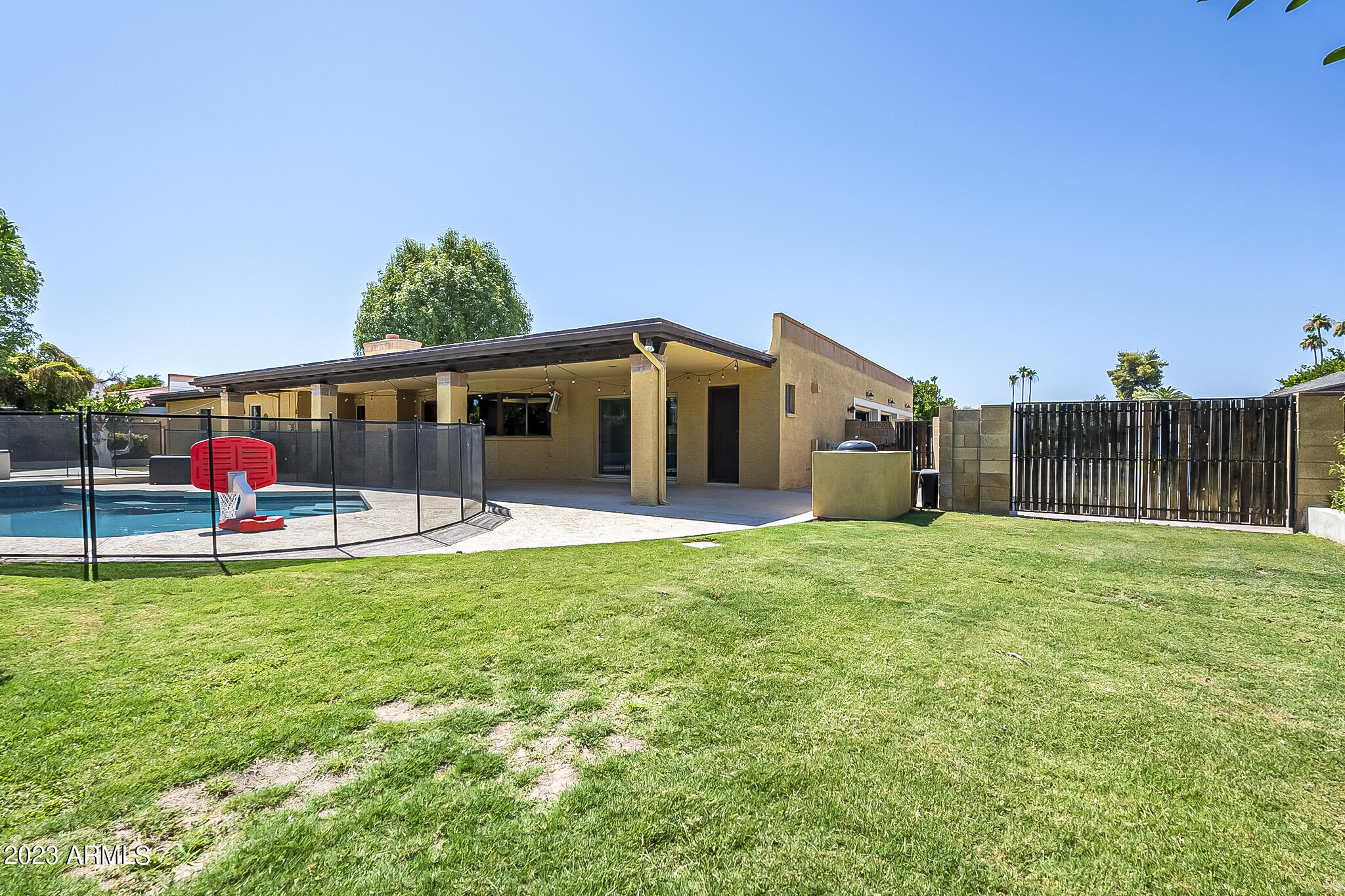 Photo 68 of 72 of 1846 E HACKAMORE Street house