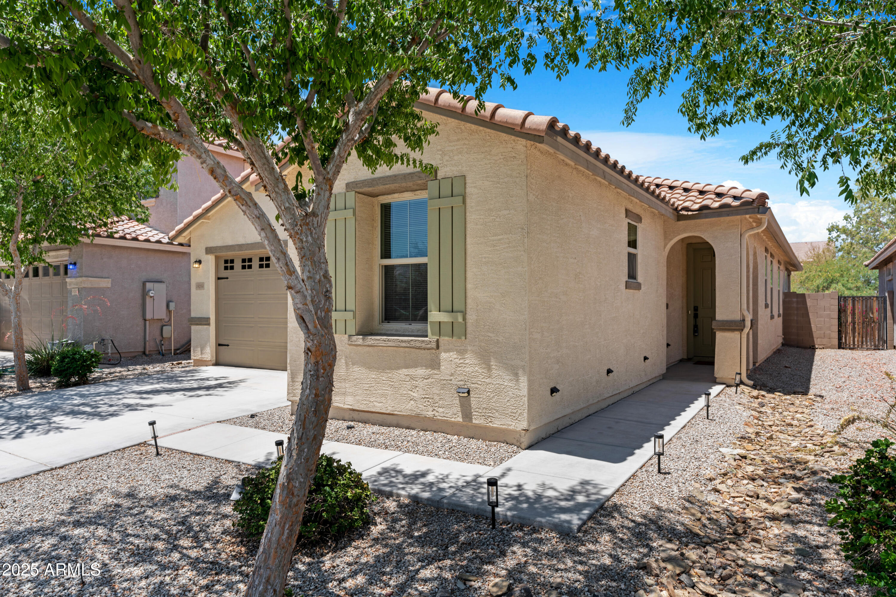 18264 N HOSKIN Drive