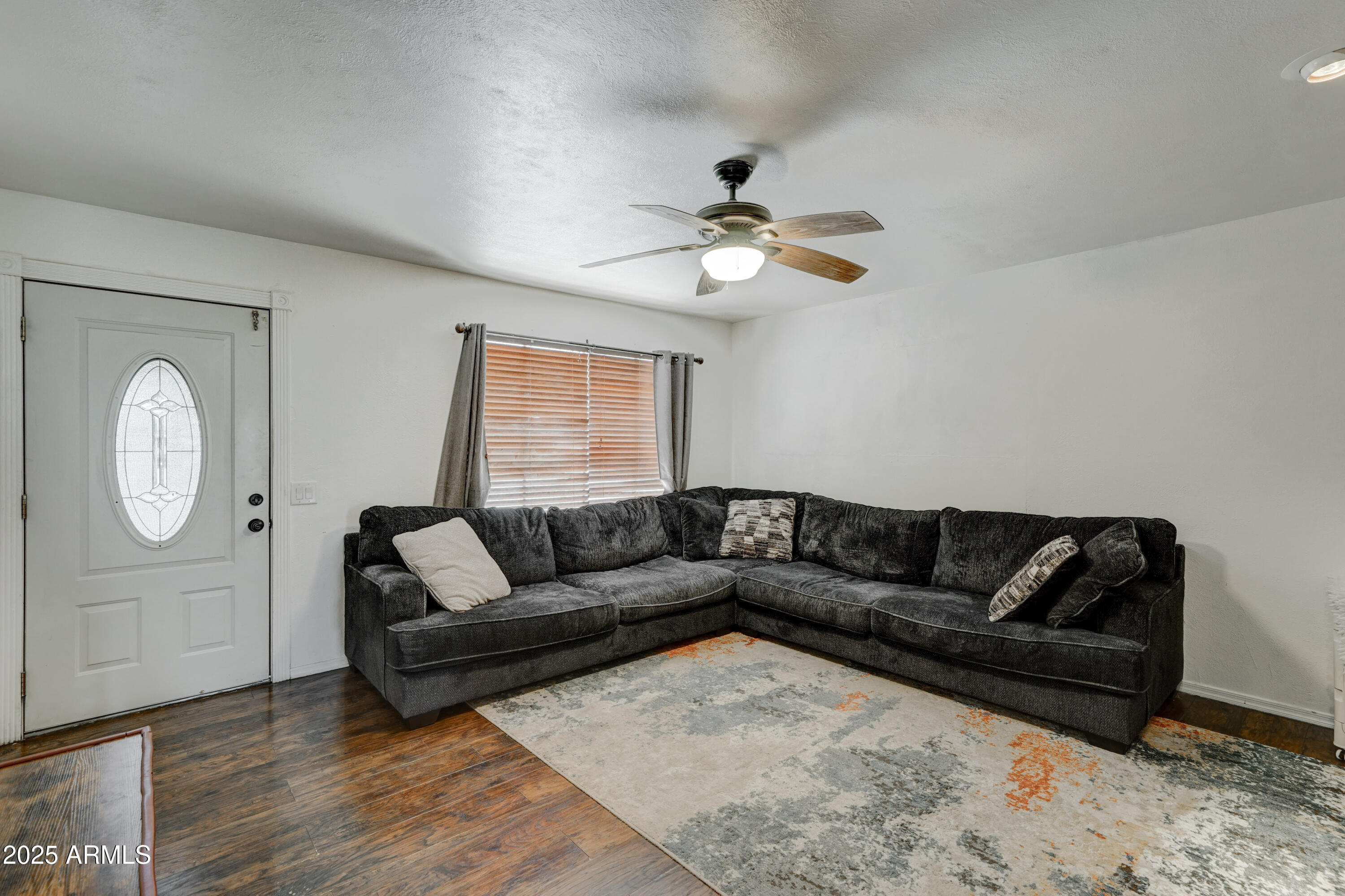 340 W Lindbergh Avenue