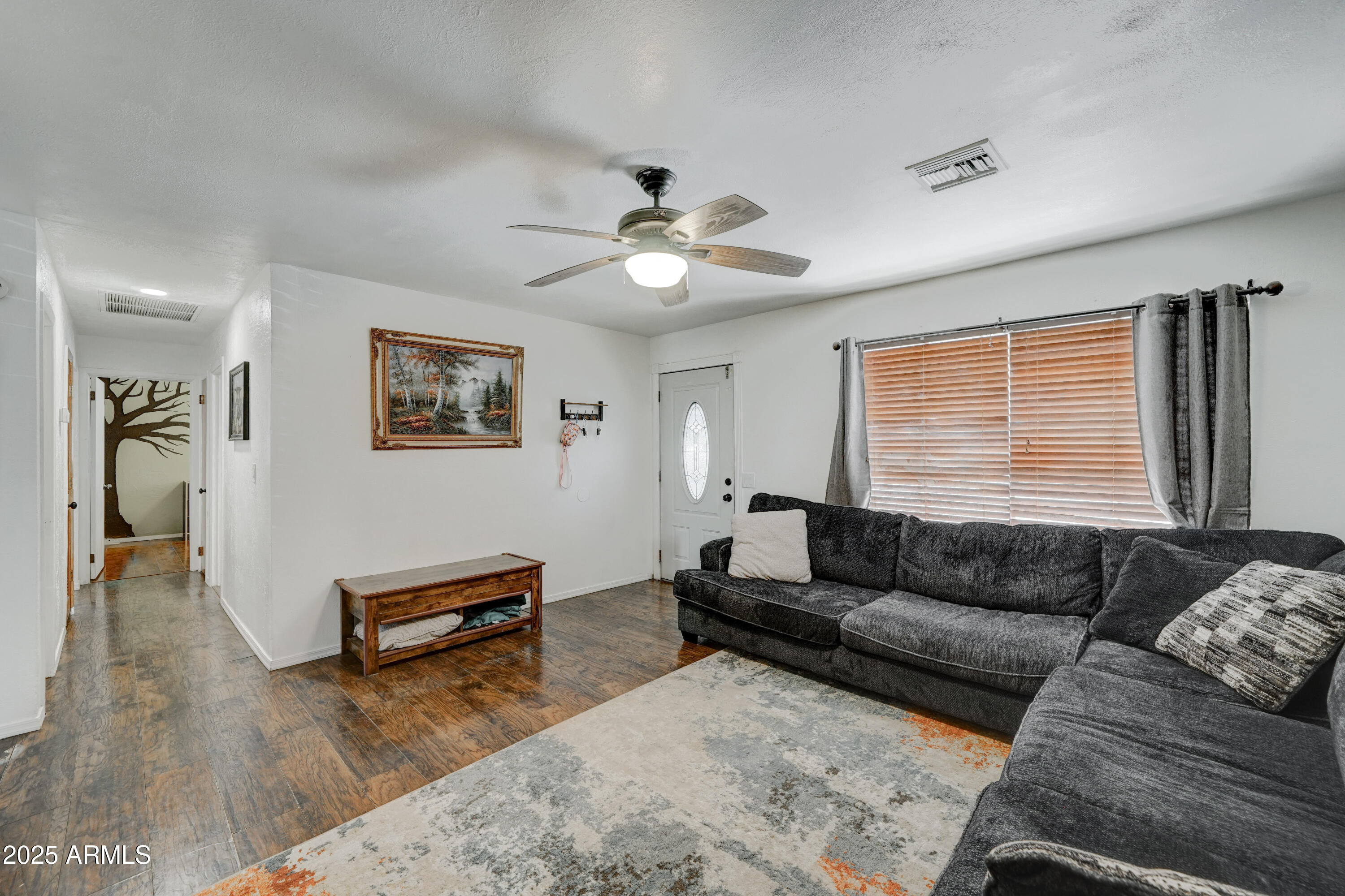 340 W Lindbergh Avenue