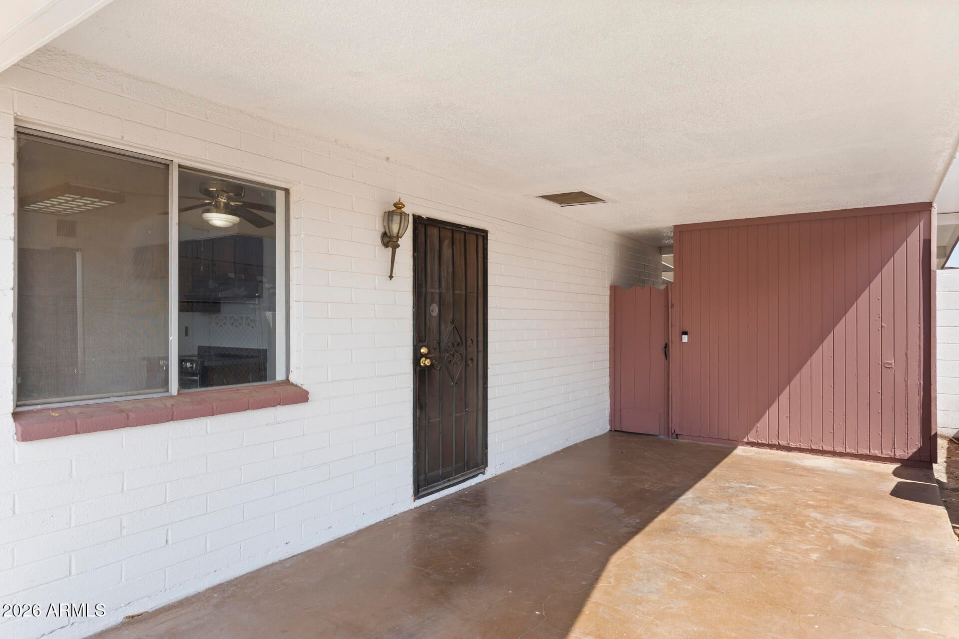 2242 E CHIPMAN Road