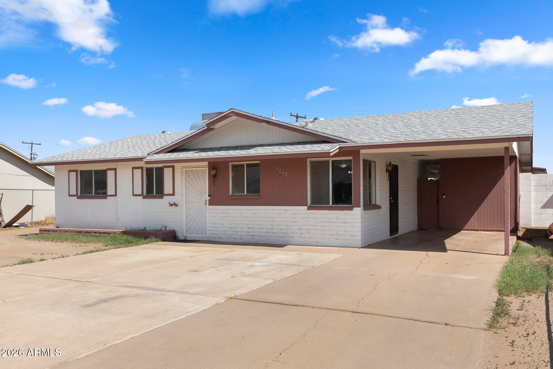 2242 E CHIPMAN Road