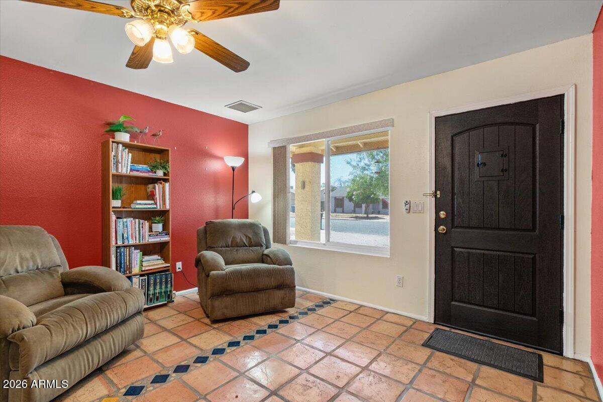 908 W LAGUNA AZUL Avenue
