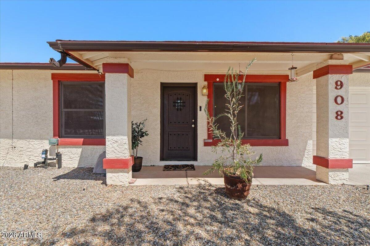 908 W LAGUNA AZUL Avenue