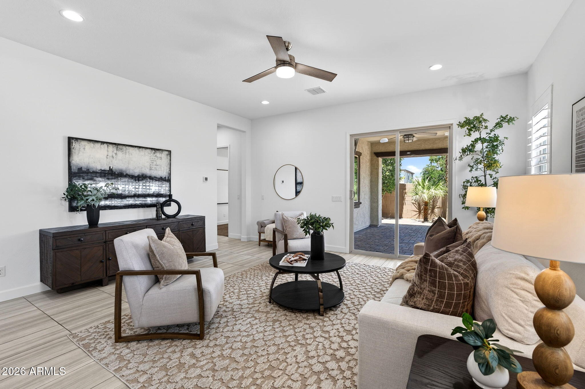 286 E DOGWOOD Drive