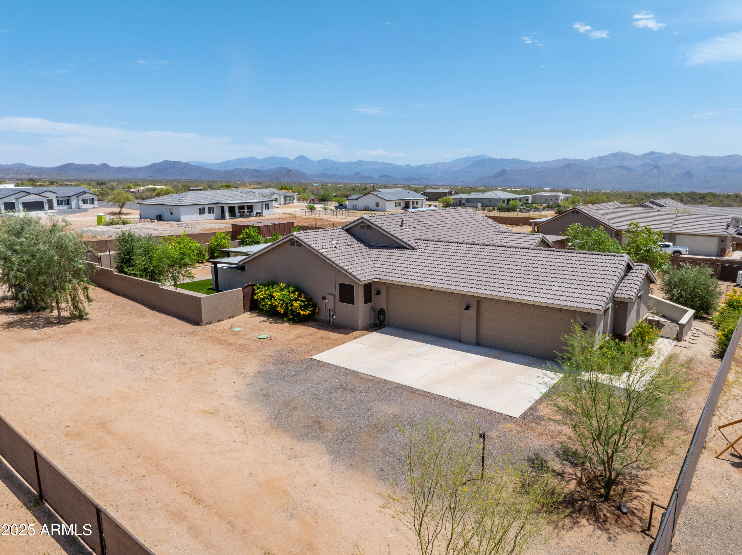 15438 E Milton Drive
