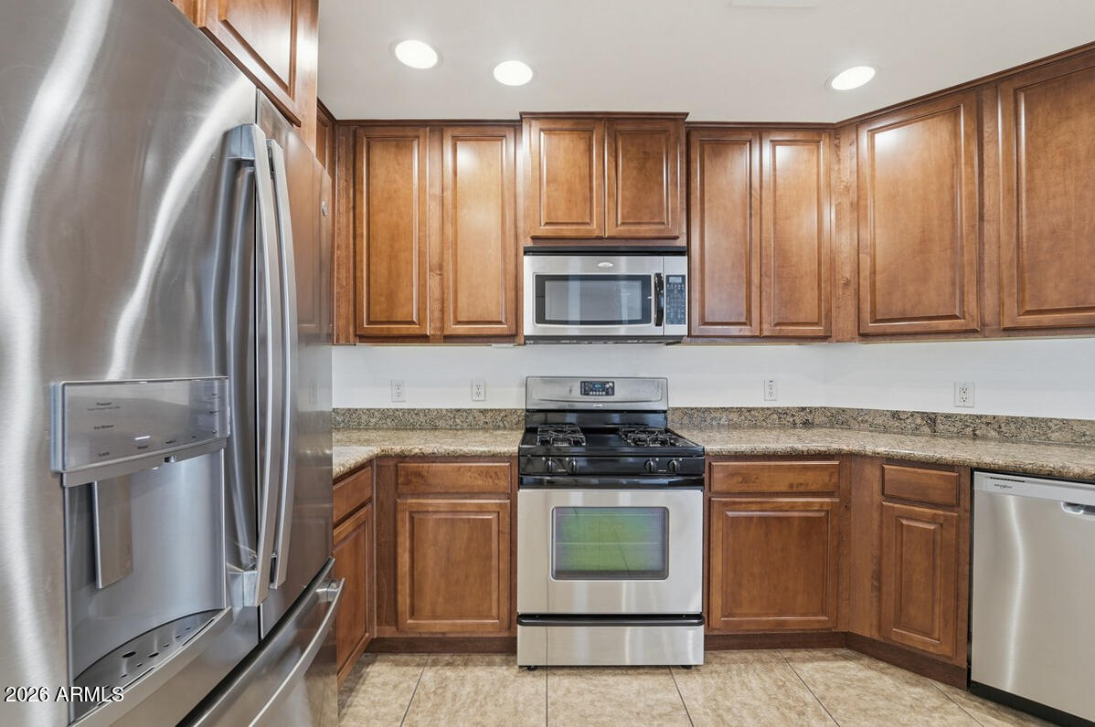 5450 E DEER VALLEY Drive 2210