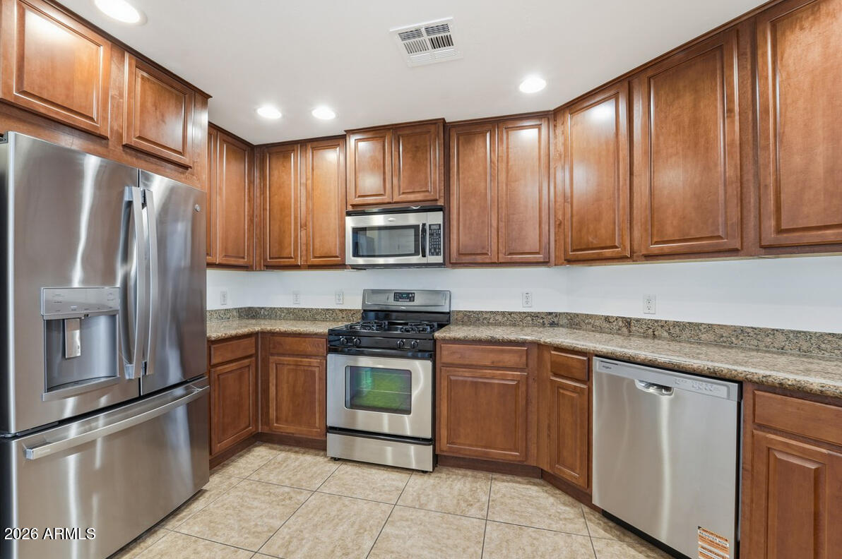 5450 E DEER VALLEY Drive 2210