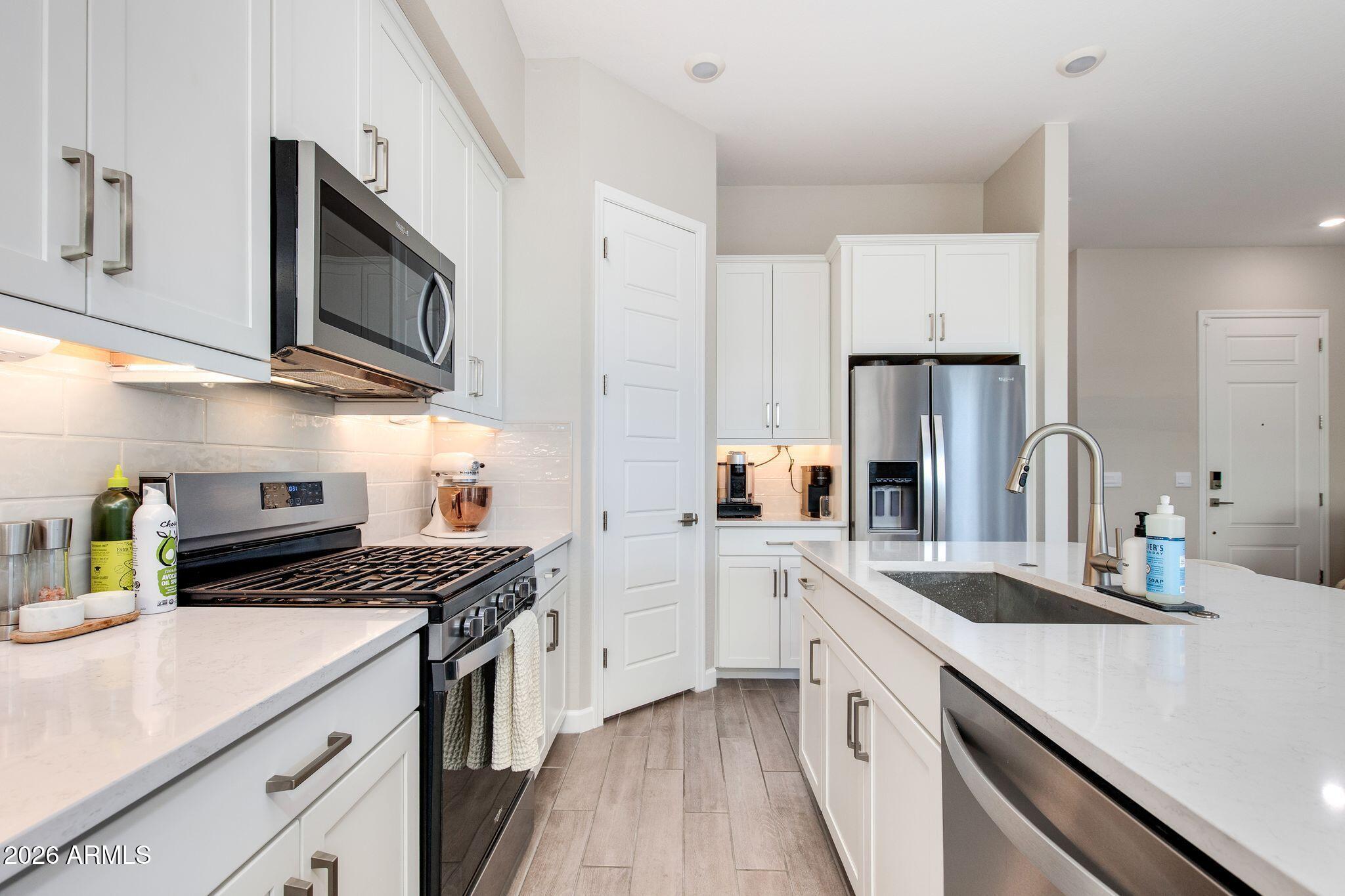 5010 E ANDERSON Drive