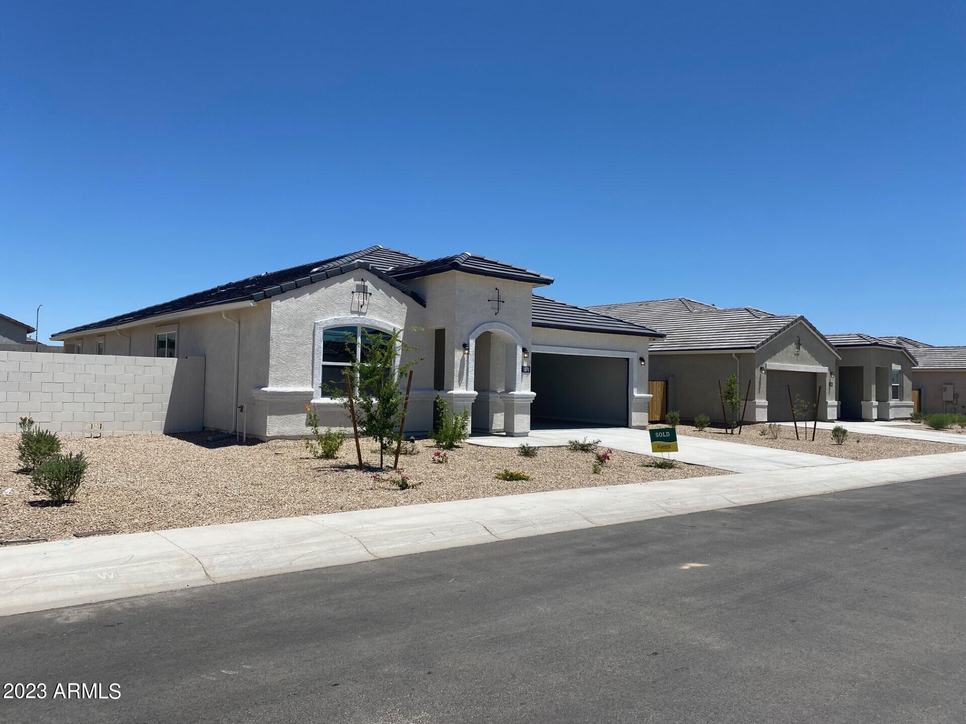 1070 W FALLS CANYON Drive