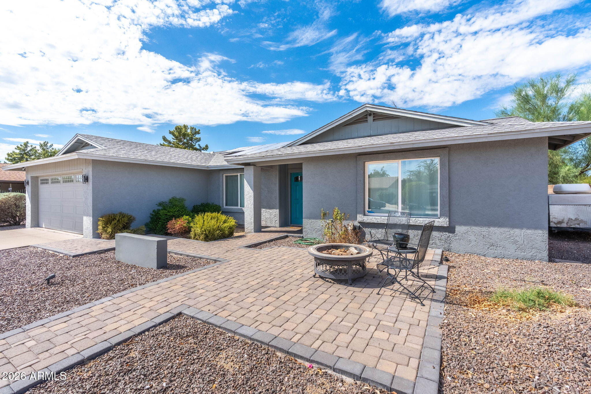 2418 W CALAVAR Road