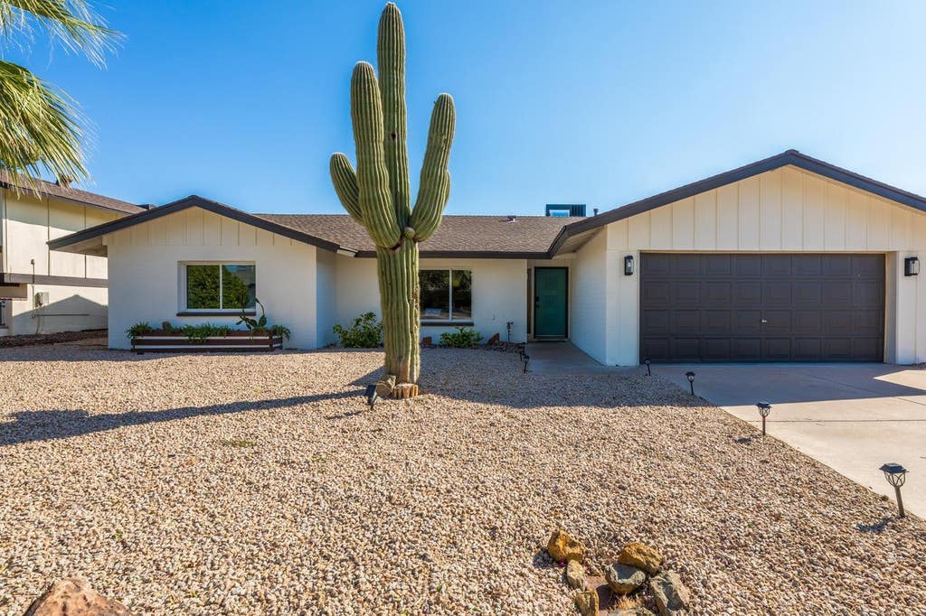 Photo of 8307 E Arlington Road, Scottsdale, AZ 85250 (MLS # 7057751)