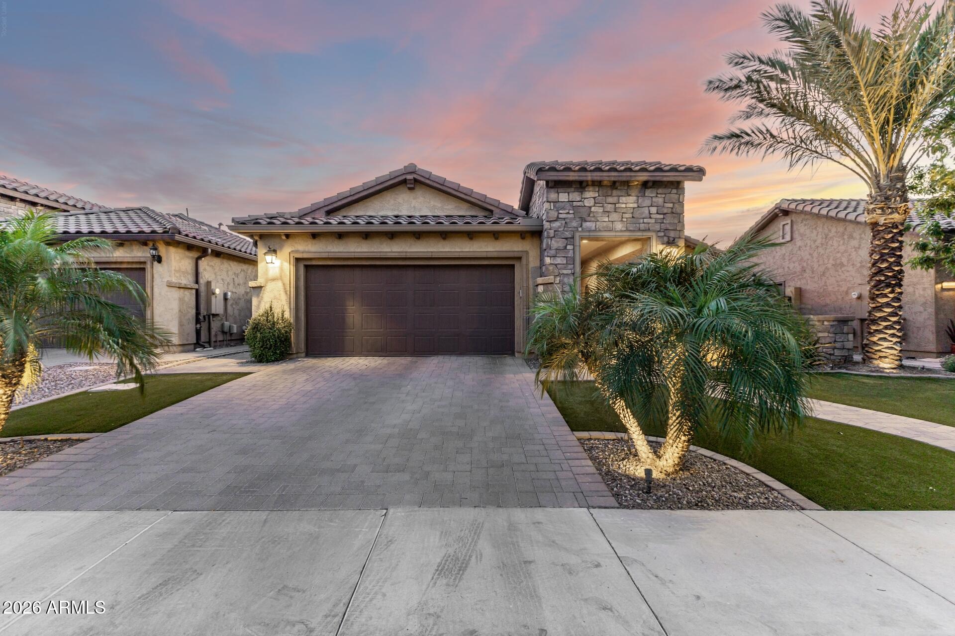 6210 S PINALENO Place