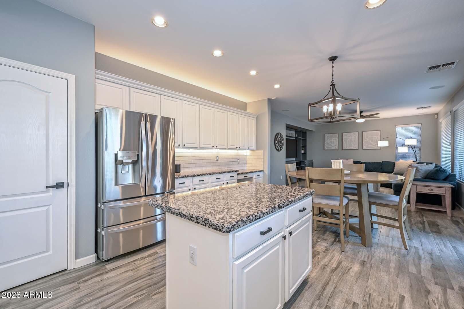 2747 W VIA BONA FORTUNA Drive