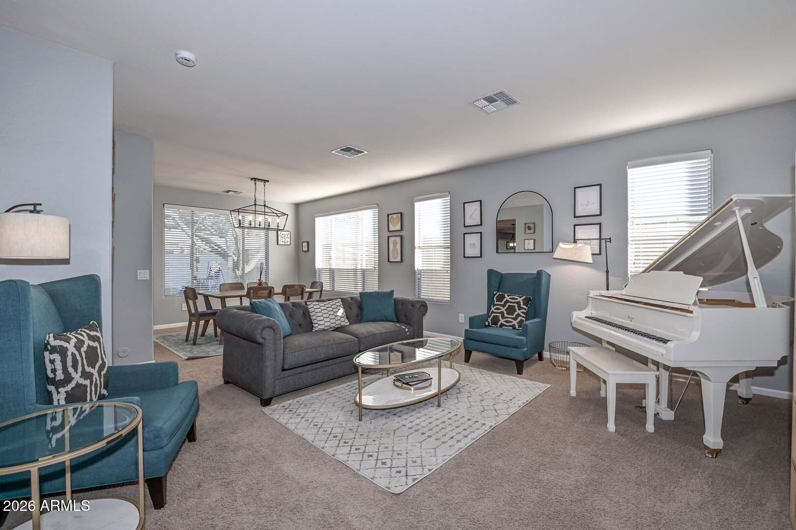 2747 W VIA BONA FORTUNA Drive