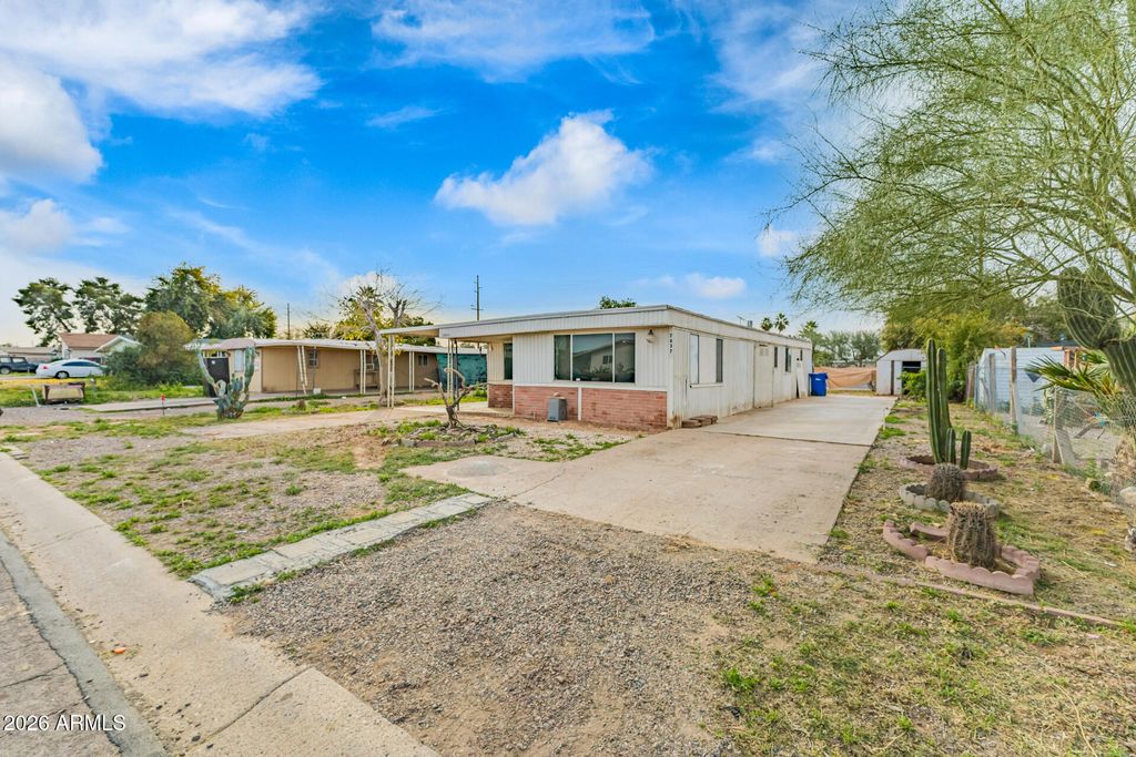 Photo of 7637 E Flossmoor Avenue #855, Mesa, AZ 85208 (MLS # 6999457)