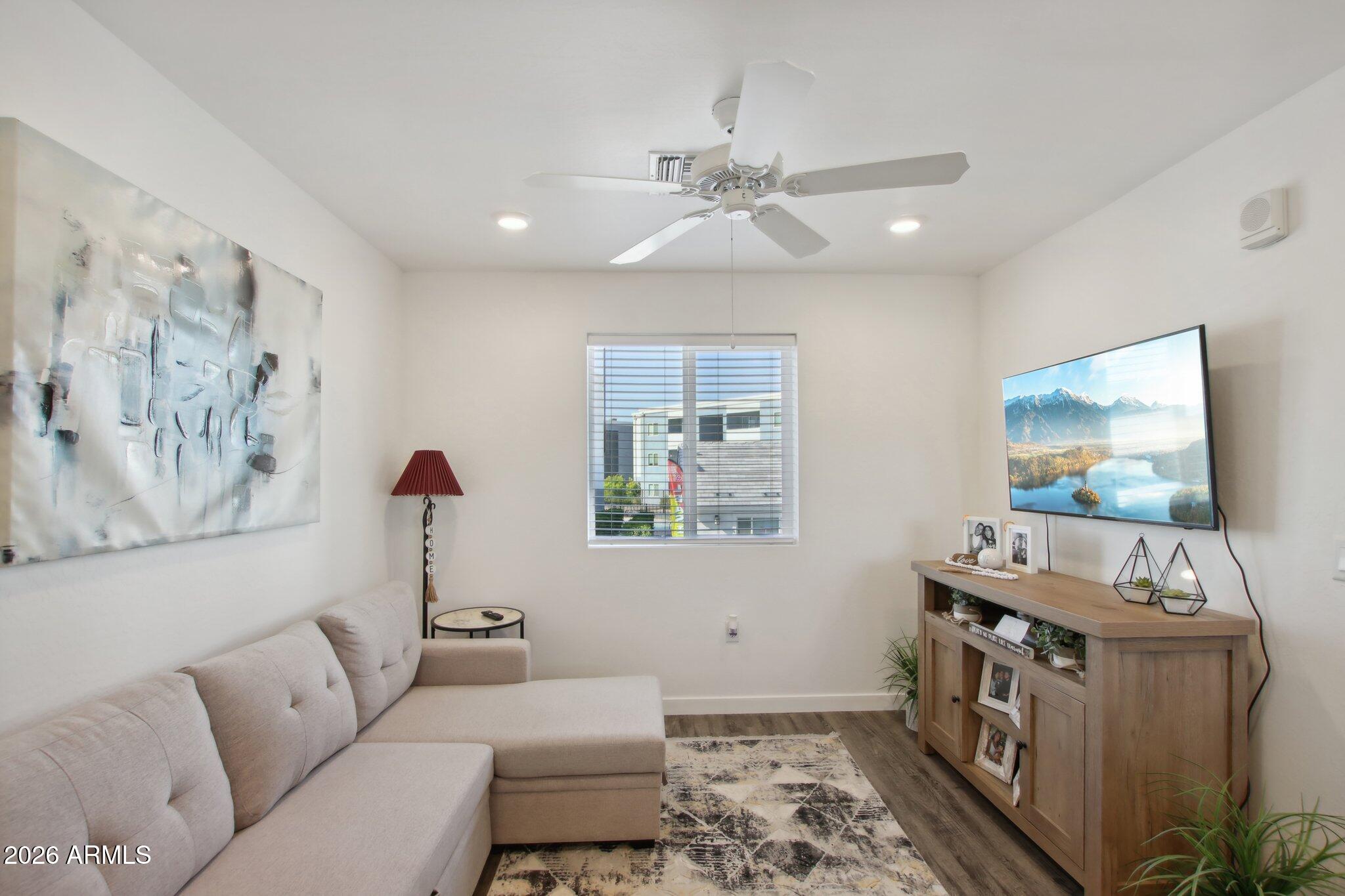 12925 W GREENWAY Road 61