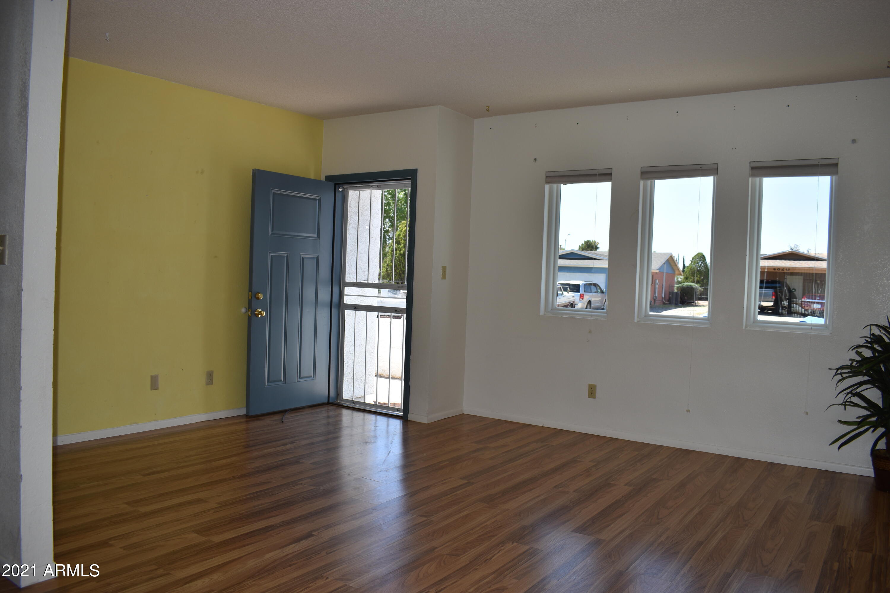 TRACT UNIT 109 - Residential