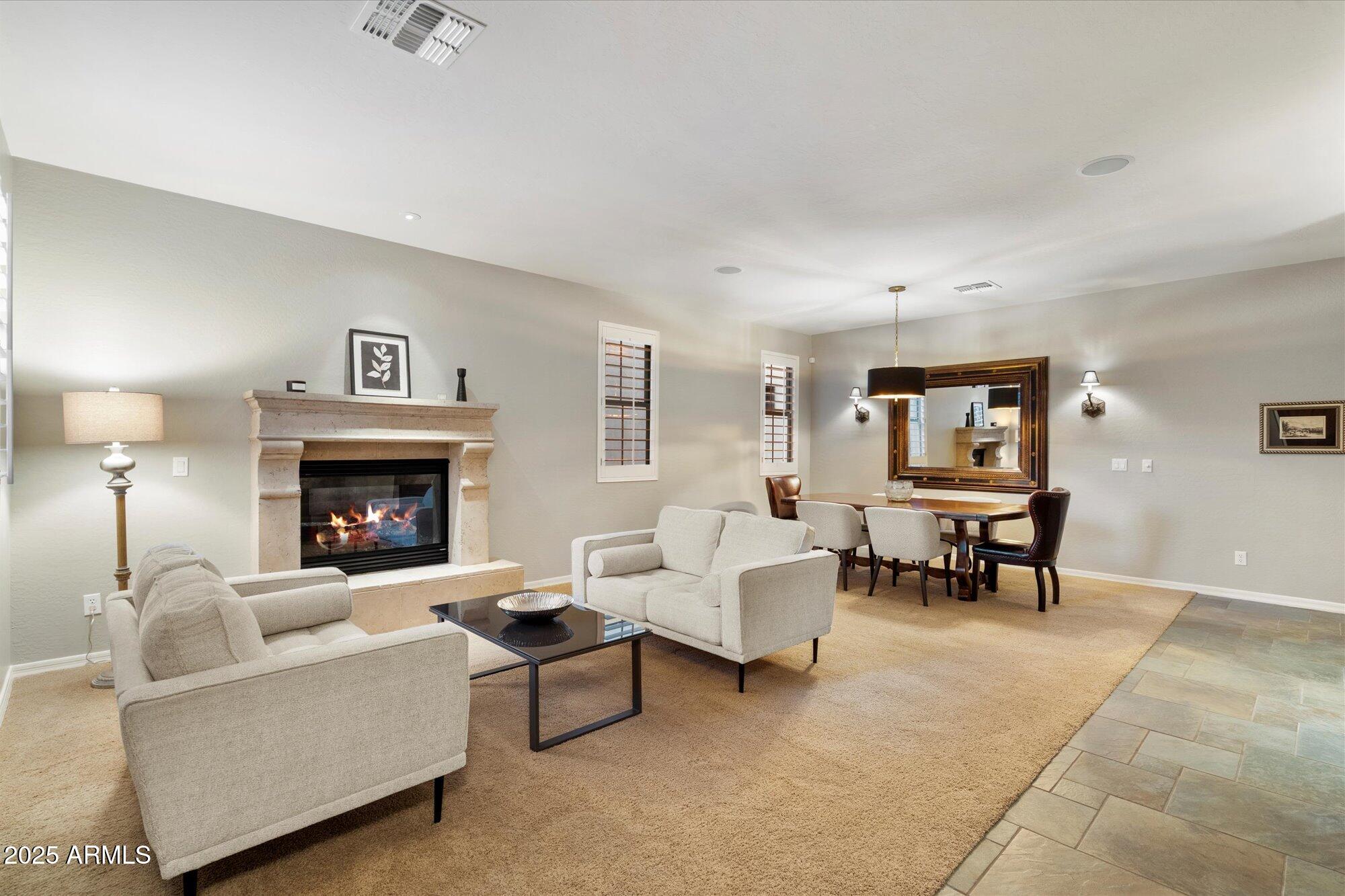 3973 E Hummingbird Lane