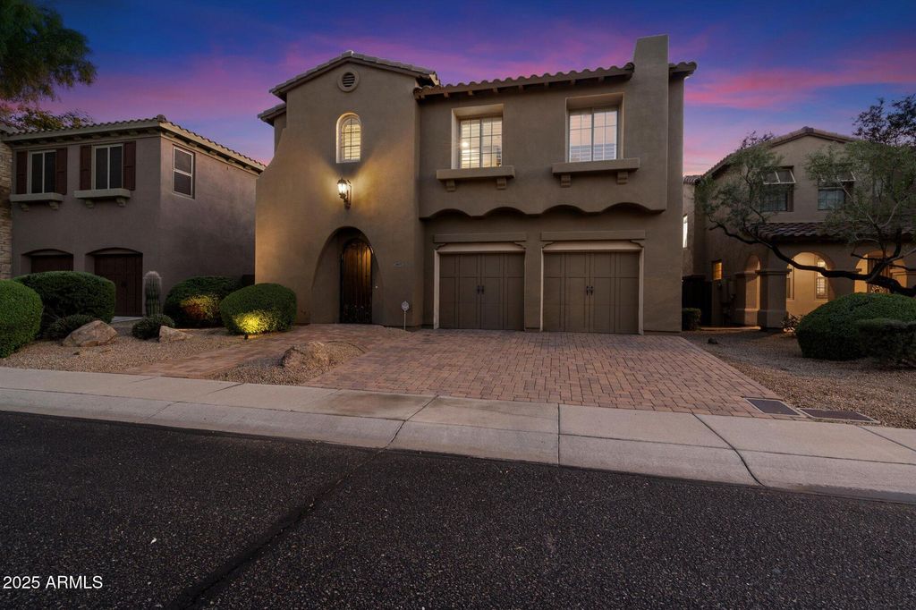 Photo of 3973 E Hummingbird Lane, Phoenix, AZ 85050 (MLS # 6952336)