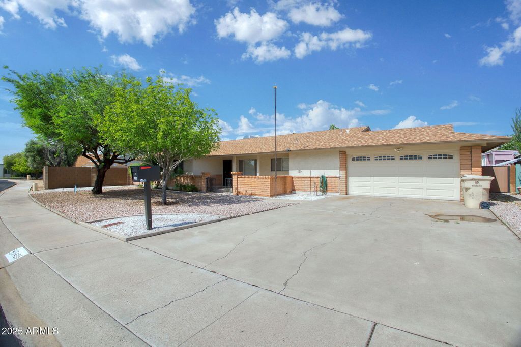 Photo of 5406 W Caron Street, Glendale, AZ 85302 (MLS # 6920954)