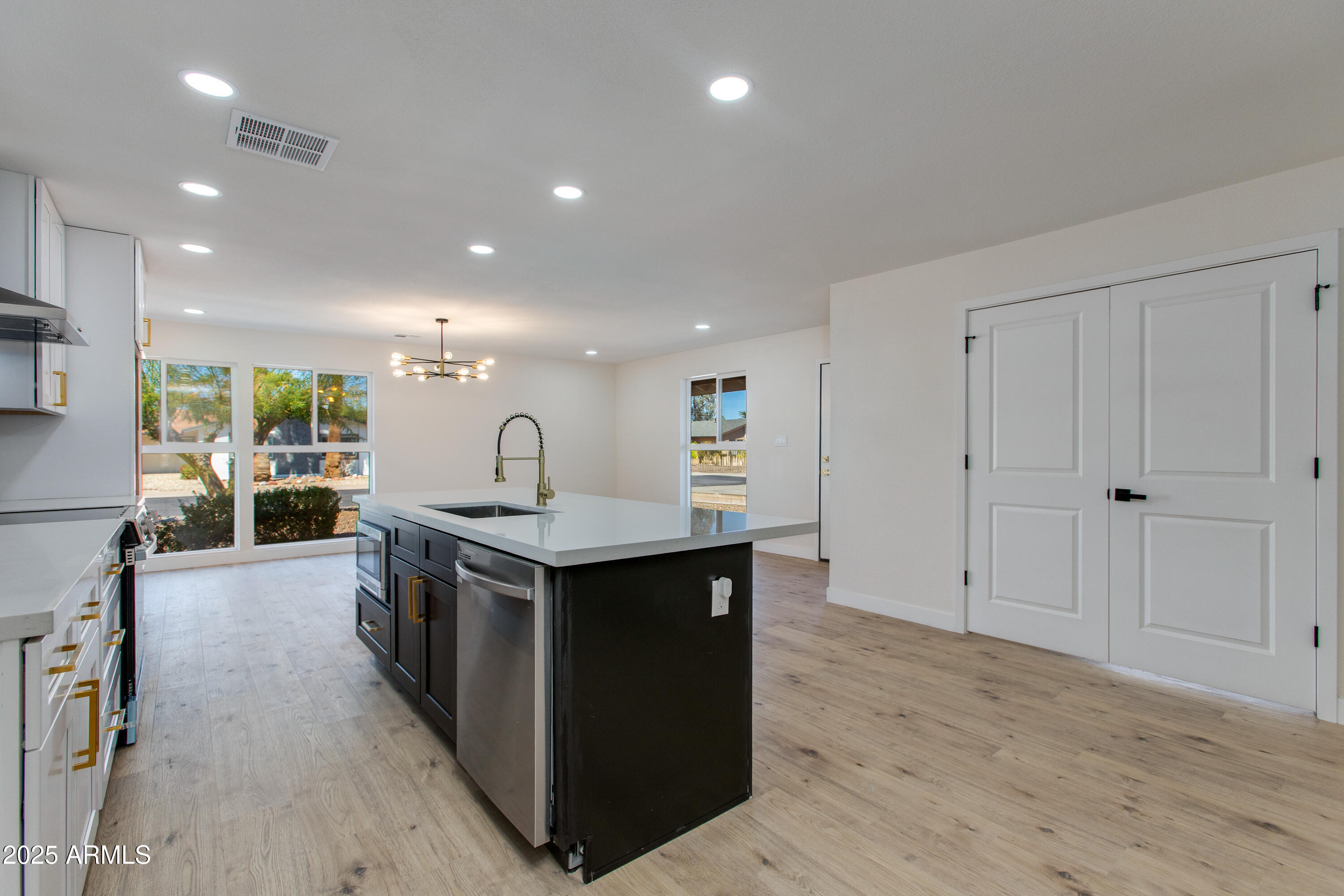 1237 E LA JOLLA Drive