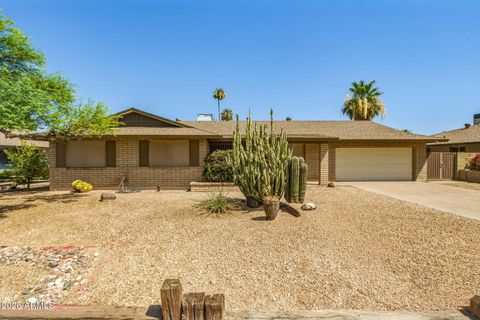 Property photo of 4826 W Royal Palm Road, Glendale, AZ 85302