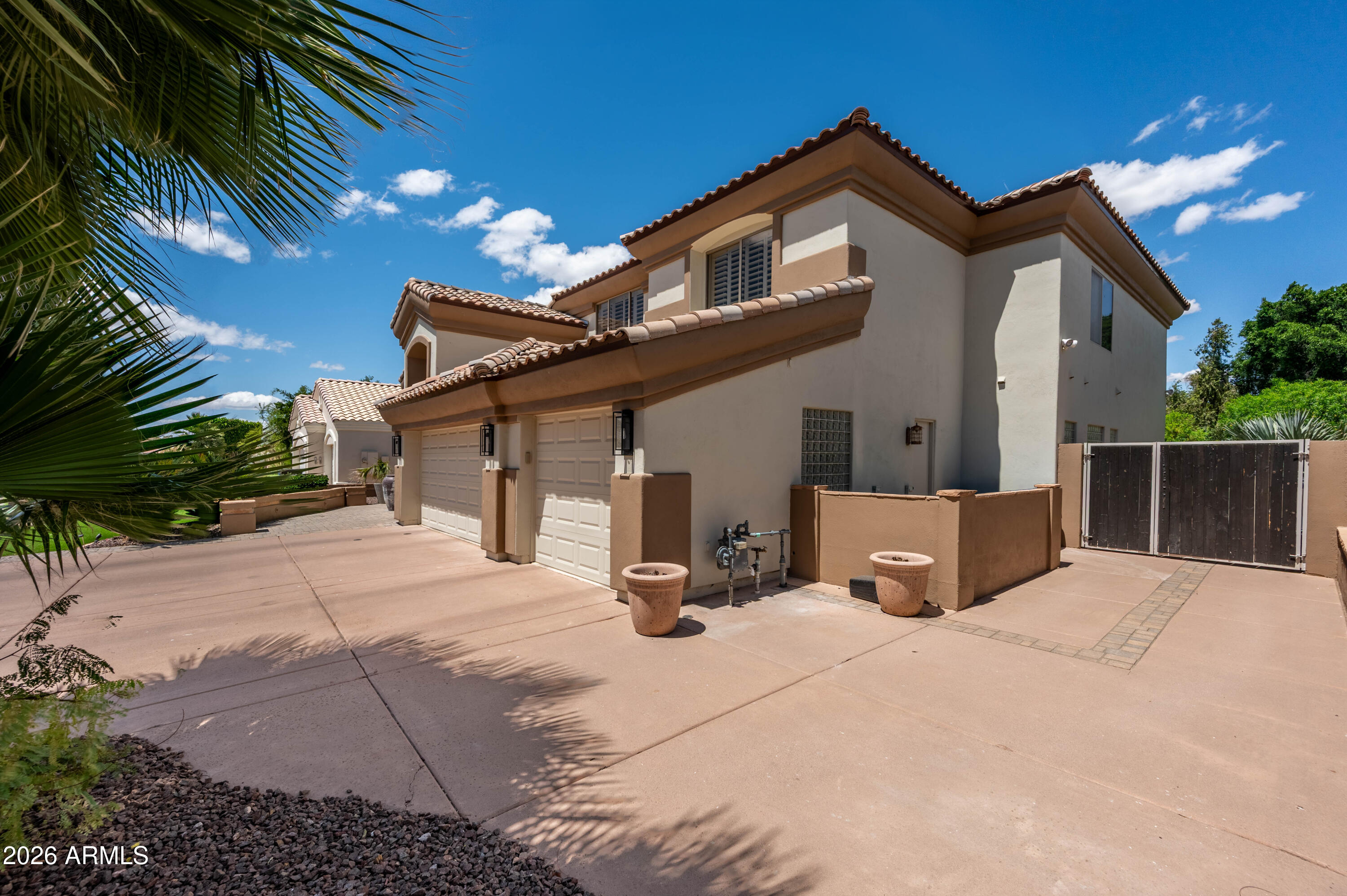 1442 E CATAMARAN Drive