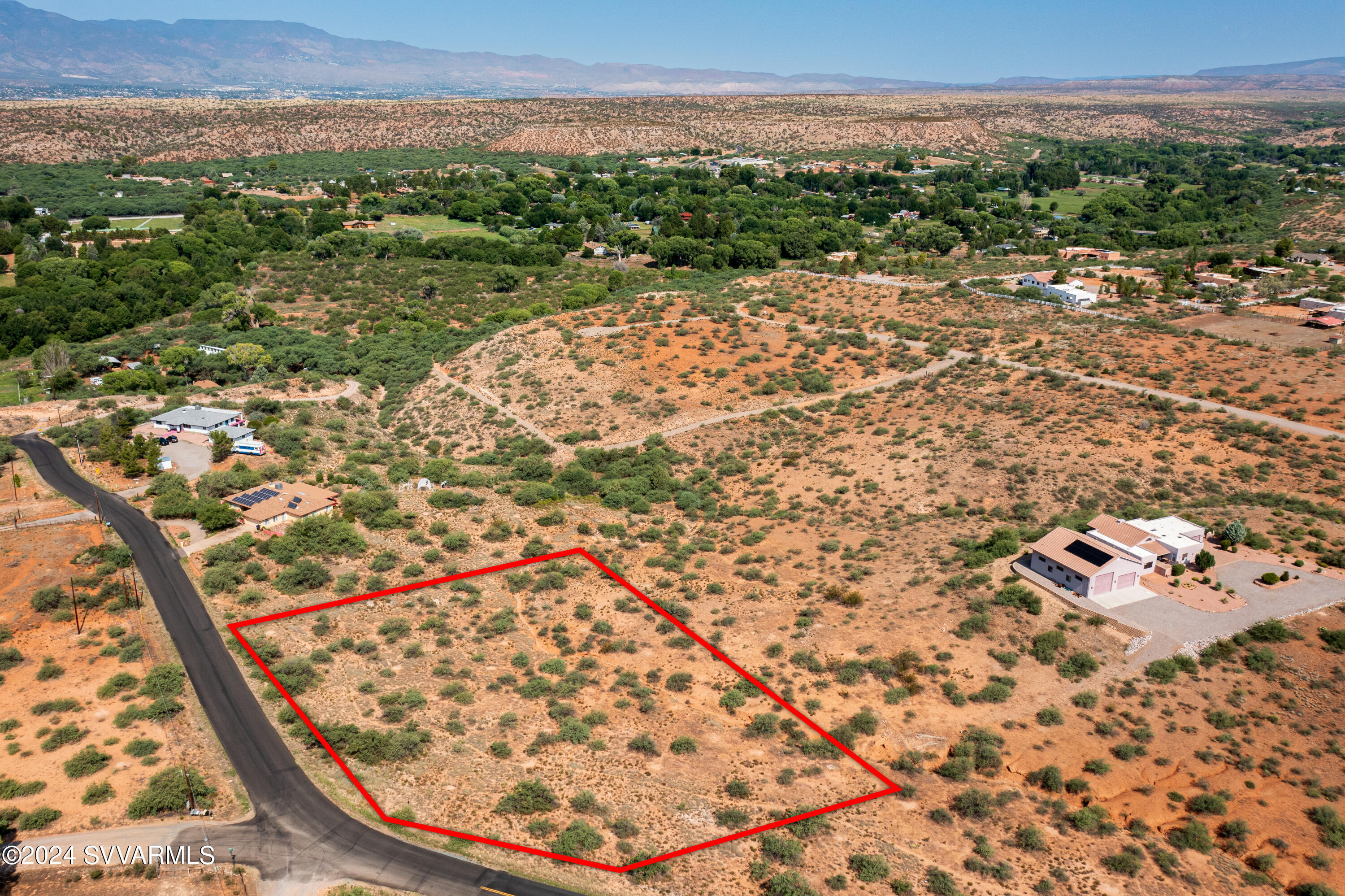 Under 5 Acres - Land