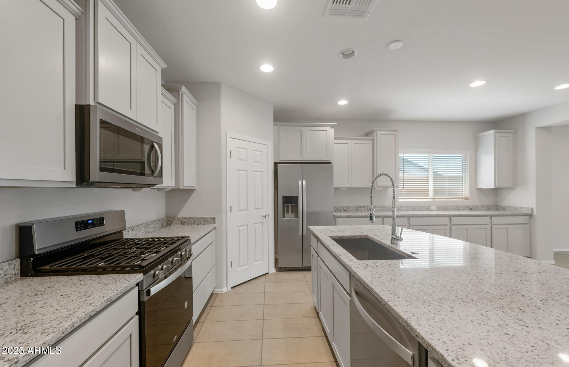 2600 N CORONADO Drive