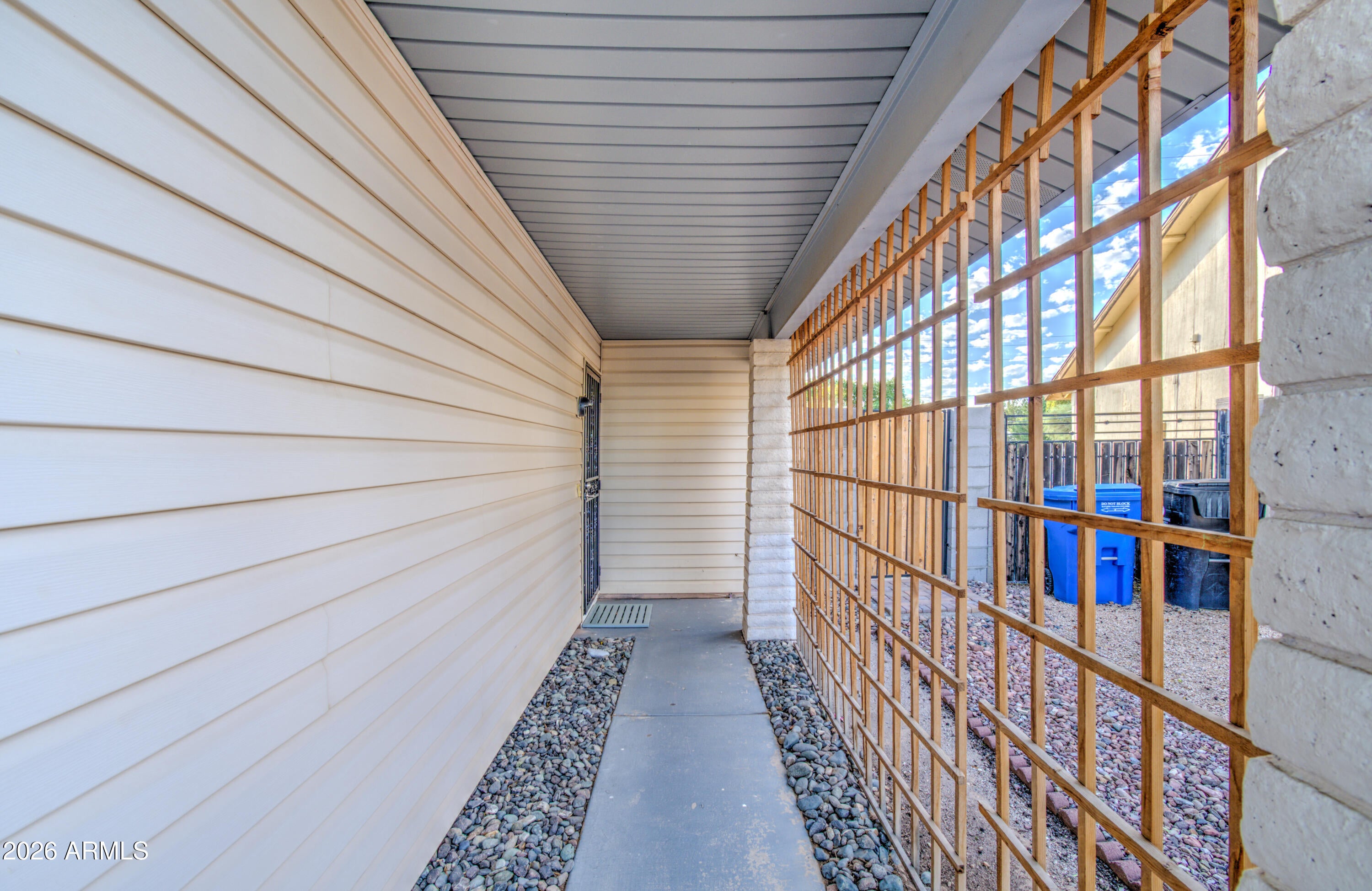 6638 S 40th Place