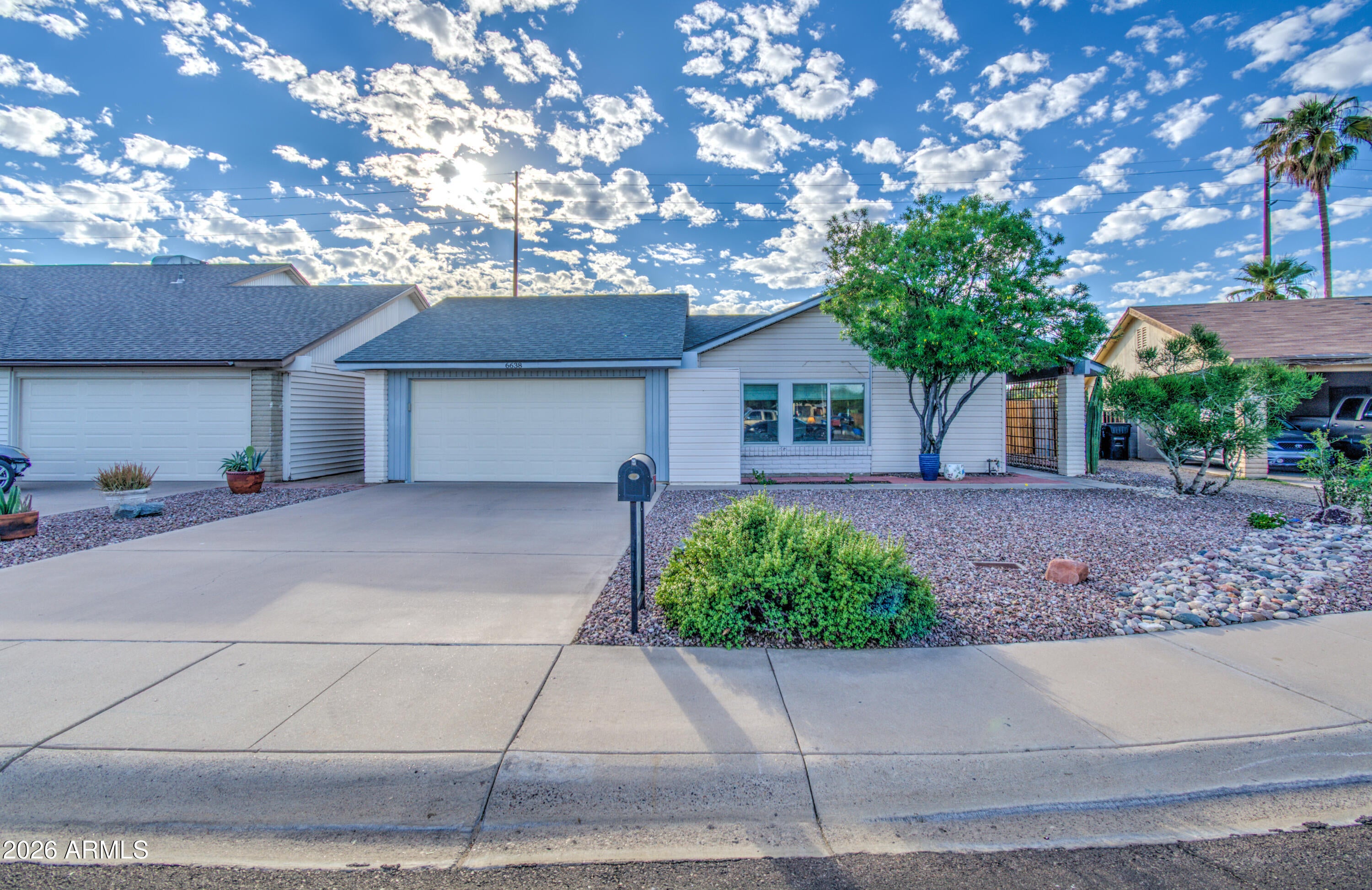 6638 S 40th Place