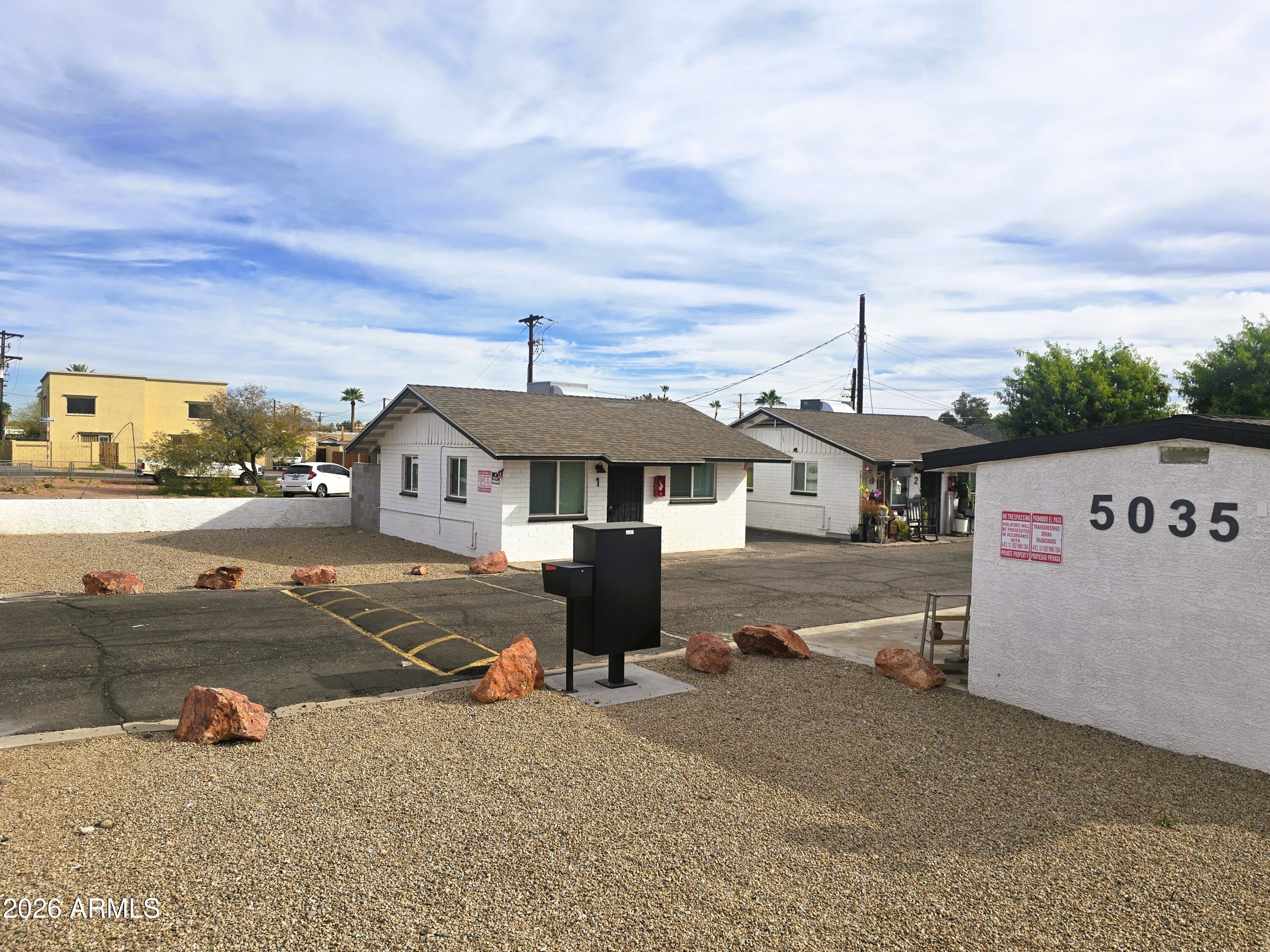 CAMELBACK GARDENS - Residential Income