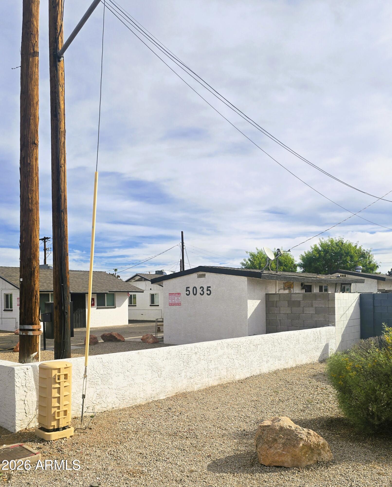 CAMELBACK GARDENS - Residential Income