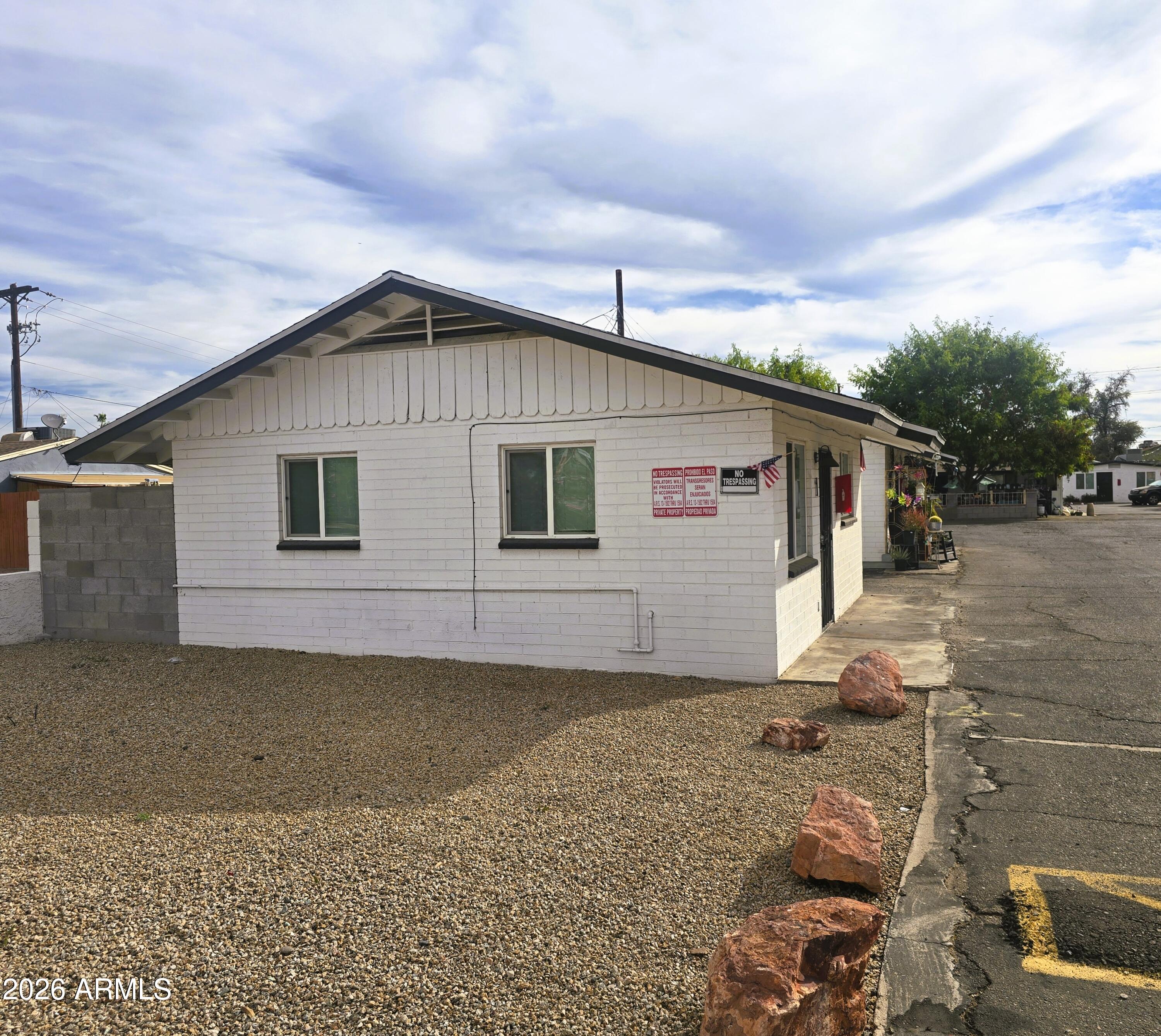 CAMELBACK GARDENS - Residential Income