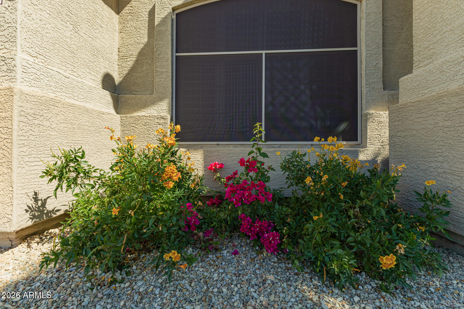 1634 E CARLA VISTA Drive