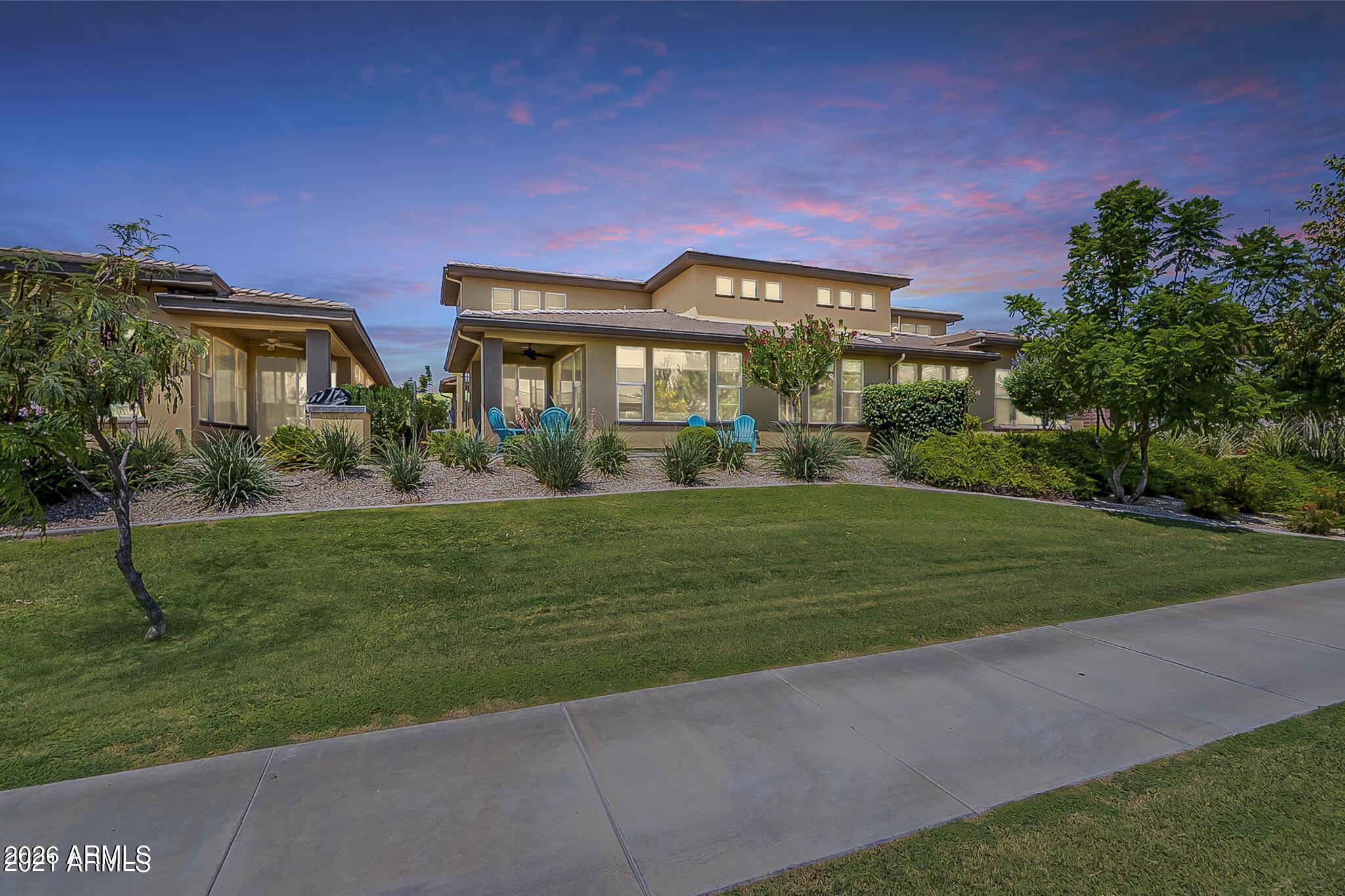 755 E VERDE Boulevard