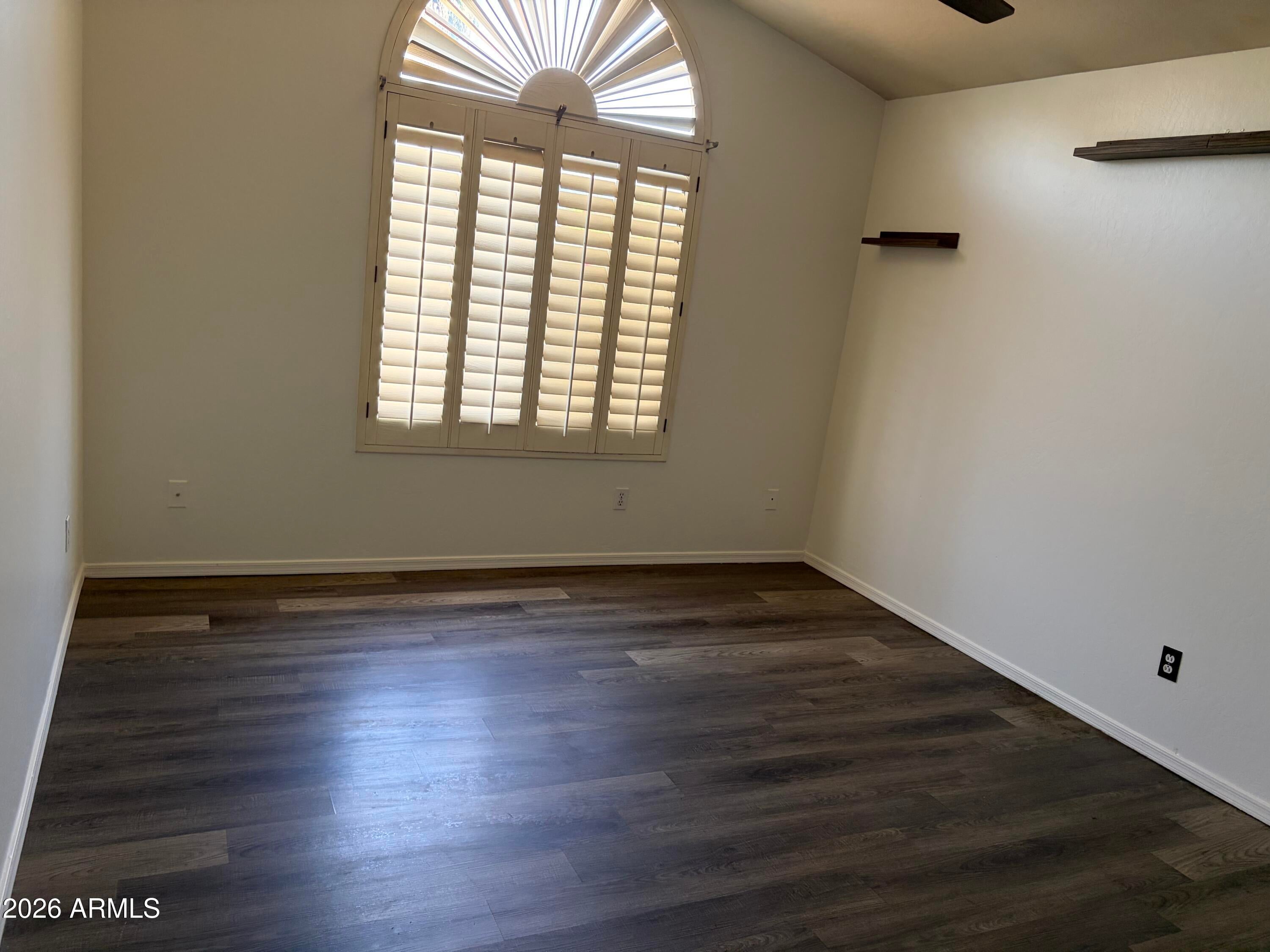 222 W CAROLINE Lane