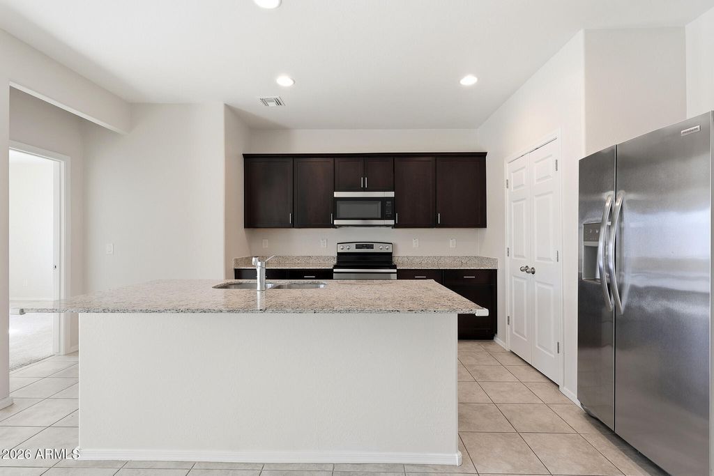 Photo of 43721 W Acacia Avenue, Maricopa, AZ 85138 (MLS # 6992062)