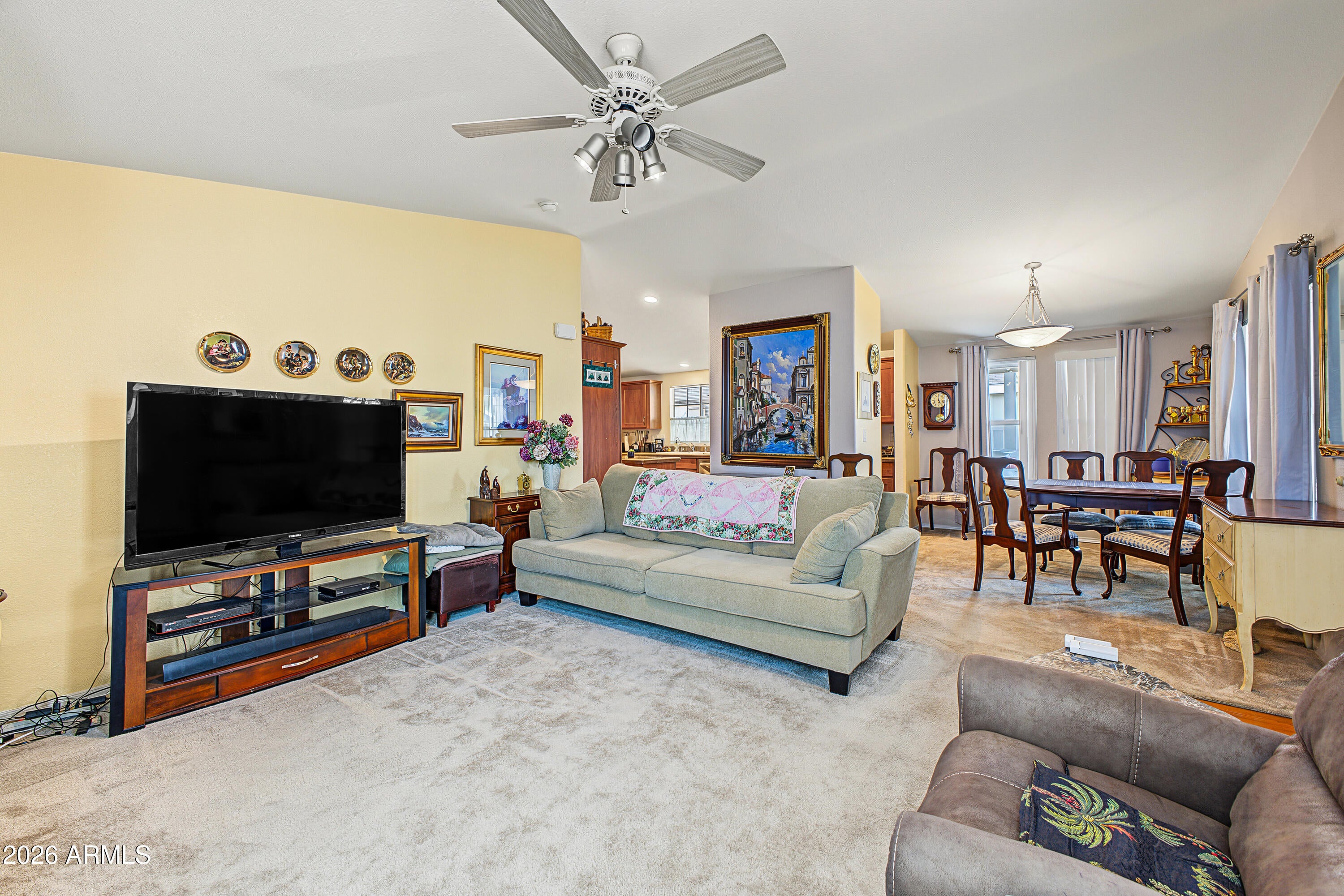 201 S GREENFIELD Road 264