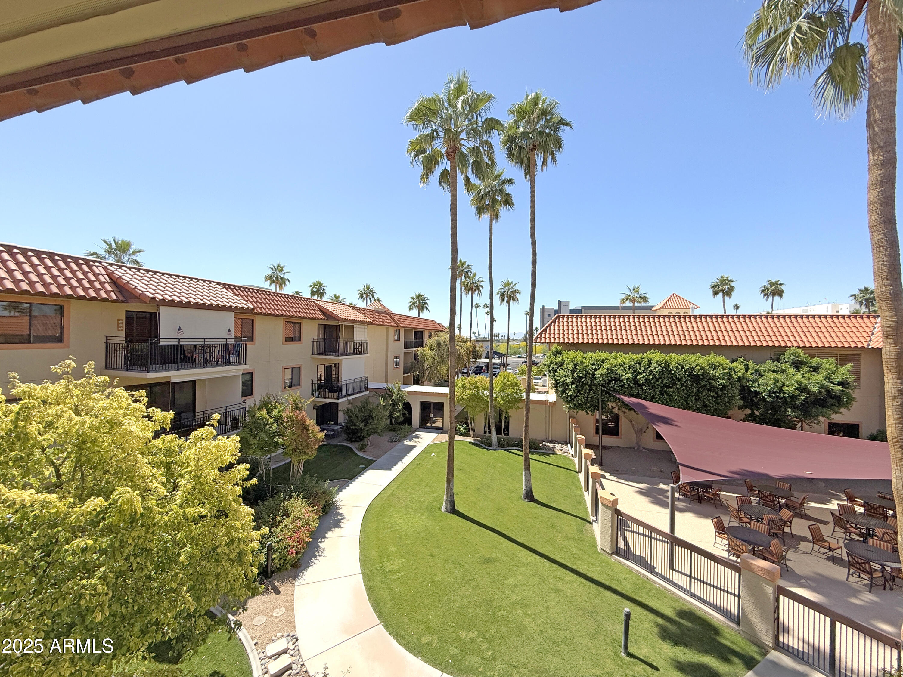 10330 W THUNDERBIRD Boulevard C304