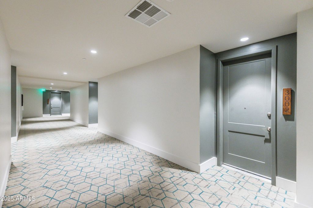 Photo of 3131 N Central Avenue #3002, Phoenix, AZ 85012 (MLS # 6944553)