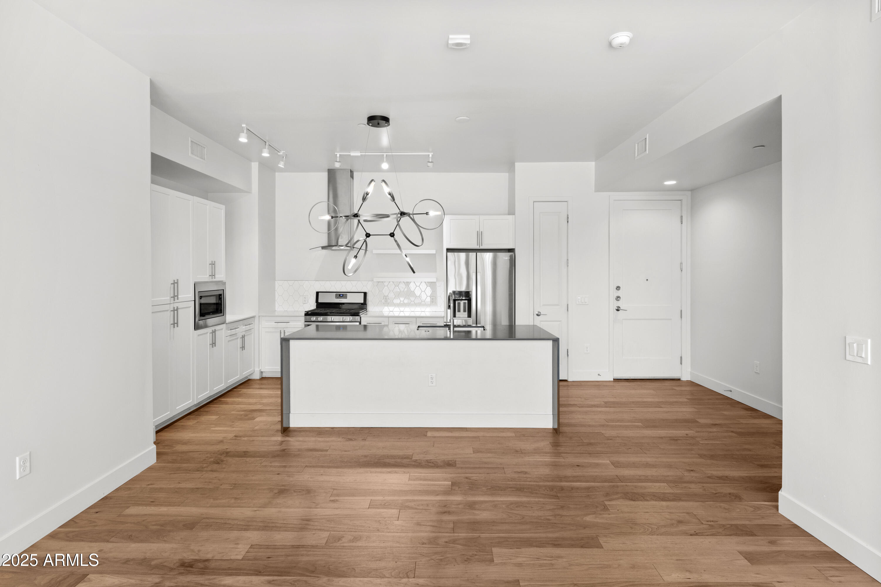 3131 N CENTRAL Avenue 3002