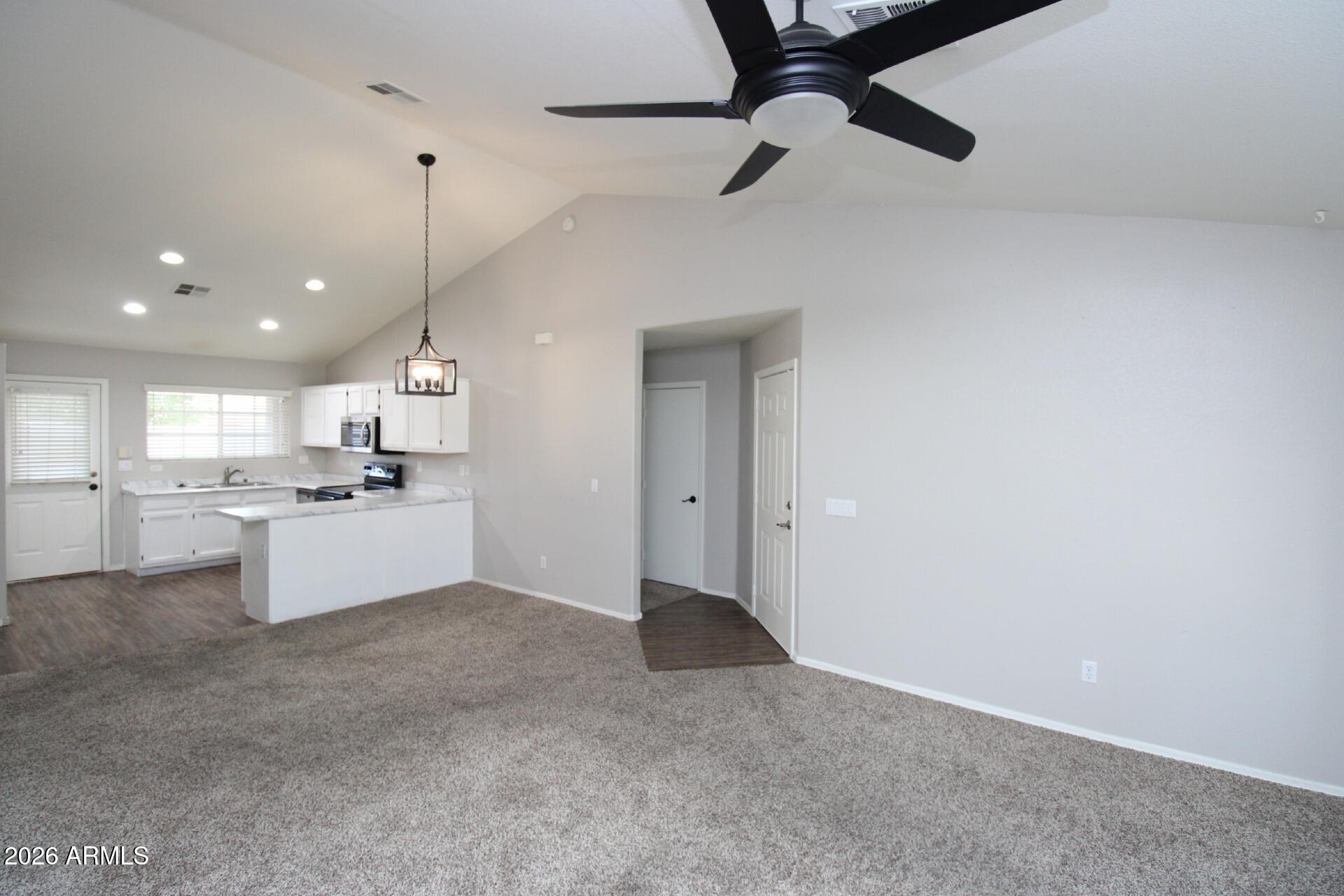 860 N MCQUEEN Road 1026