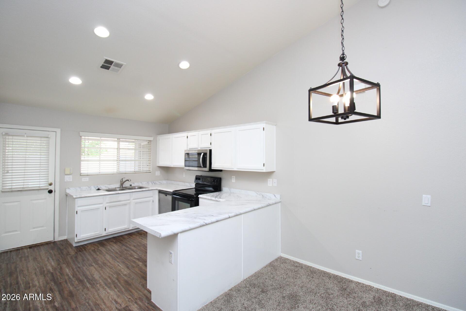 860 N MCQUEEN Road 1026